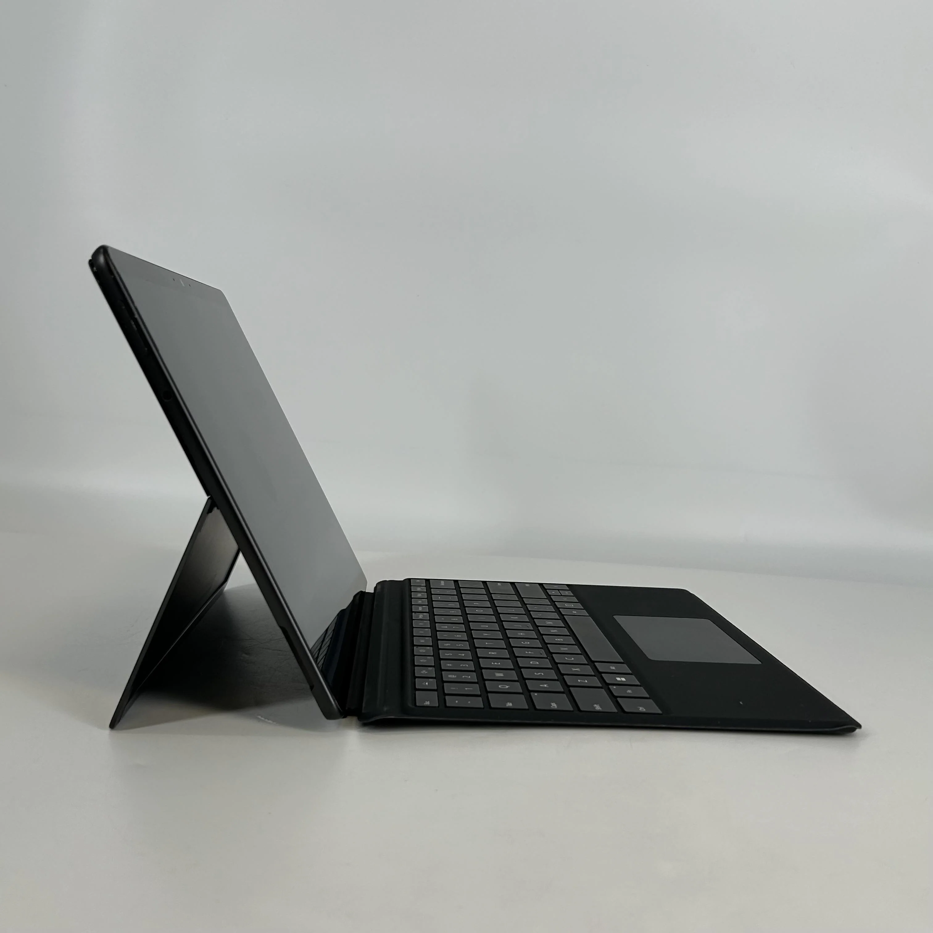 Microsoft Surface Pro 8 13 Black WiFi 2.4 GHz Intel Core i5 11th Gen. 8GB RAM 256GB Solid State Drive - Image 5