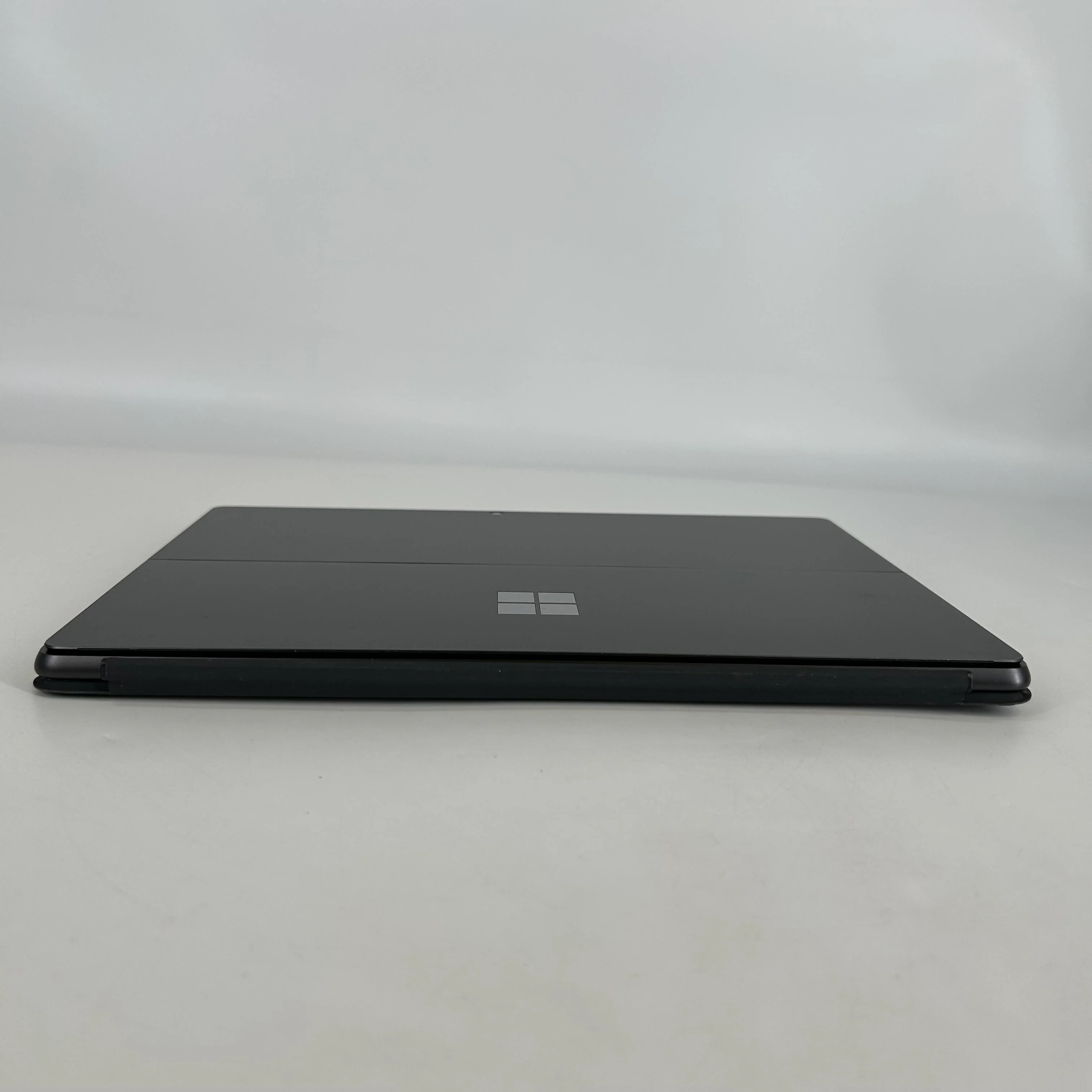 Microsoft Surface Pro 8 13 Black WiFi 2.4 GHz Intel Core i5 11th Gen. 8GB RAM 256GB Solid State Drive - Image 7