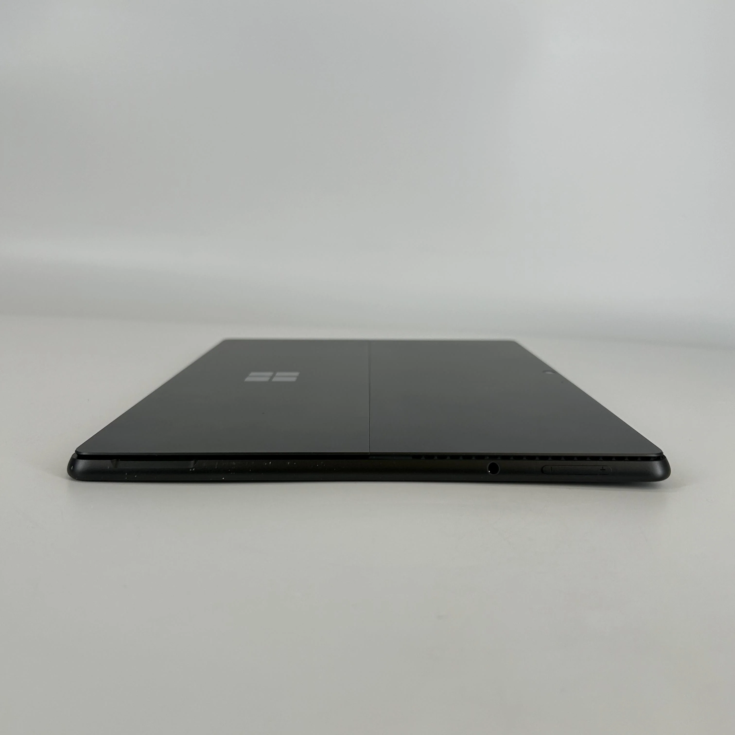 Microsoft Surface Pro 8 13 Black WiFi 3.0 GHz Intel Core i7 11th Gen. 16GB RAM 256GB Solid State Drive - Image 7