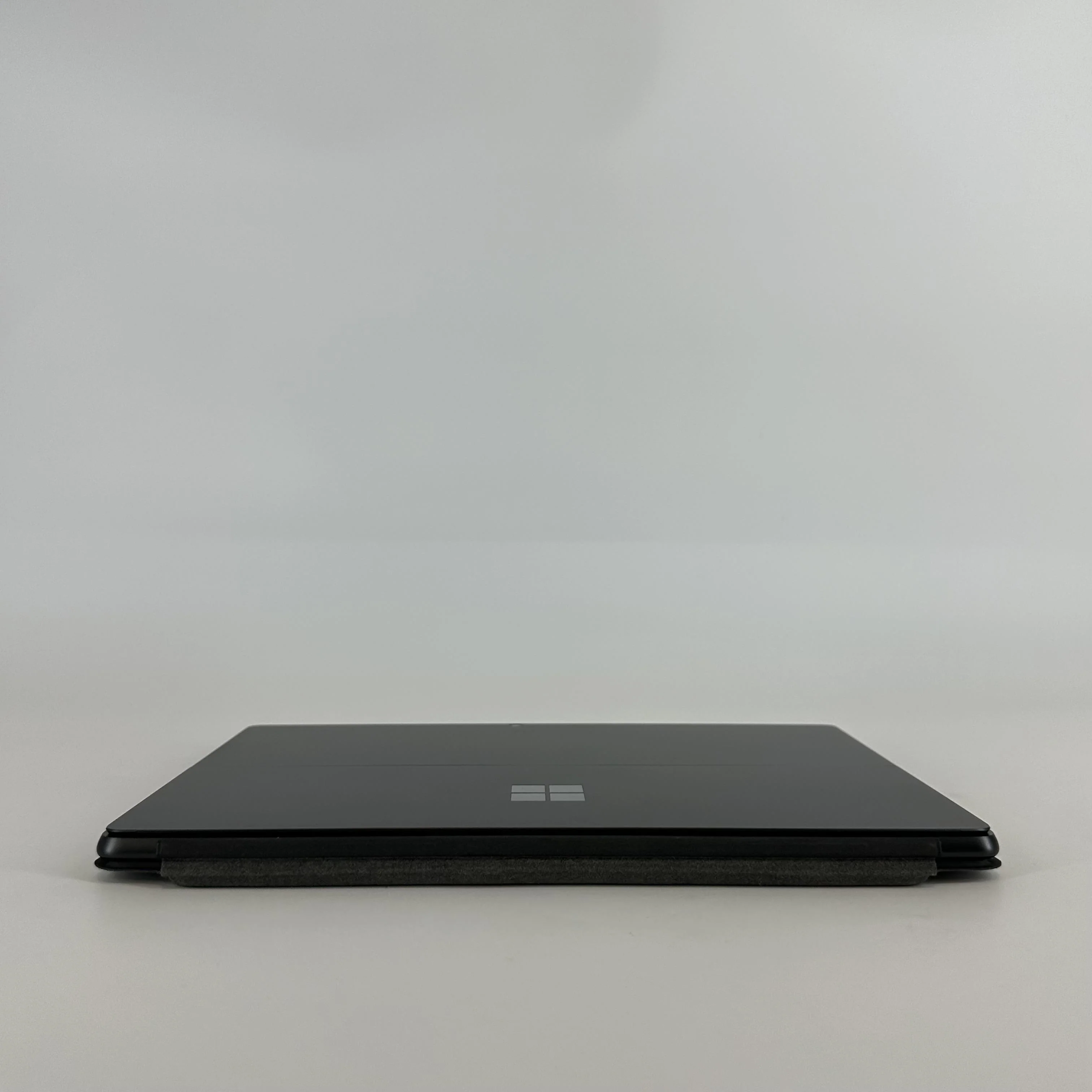 Microsoft Surface Pro 8 13 Black WiFi 3.0 GHz Intel Core i7 11th Gen. 16GB RAM 512GB Solid State Drive - Image 9