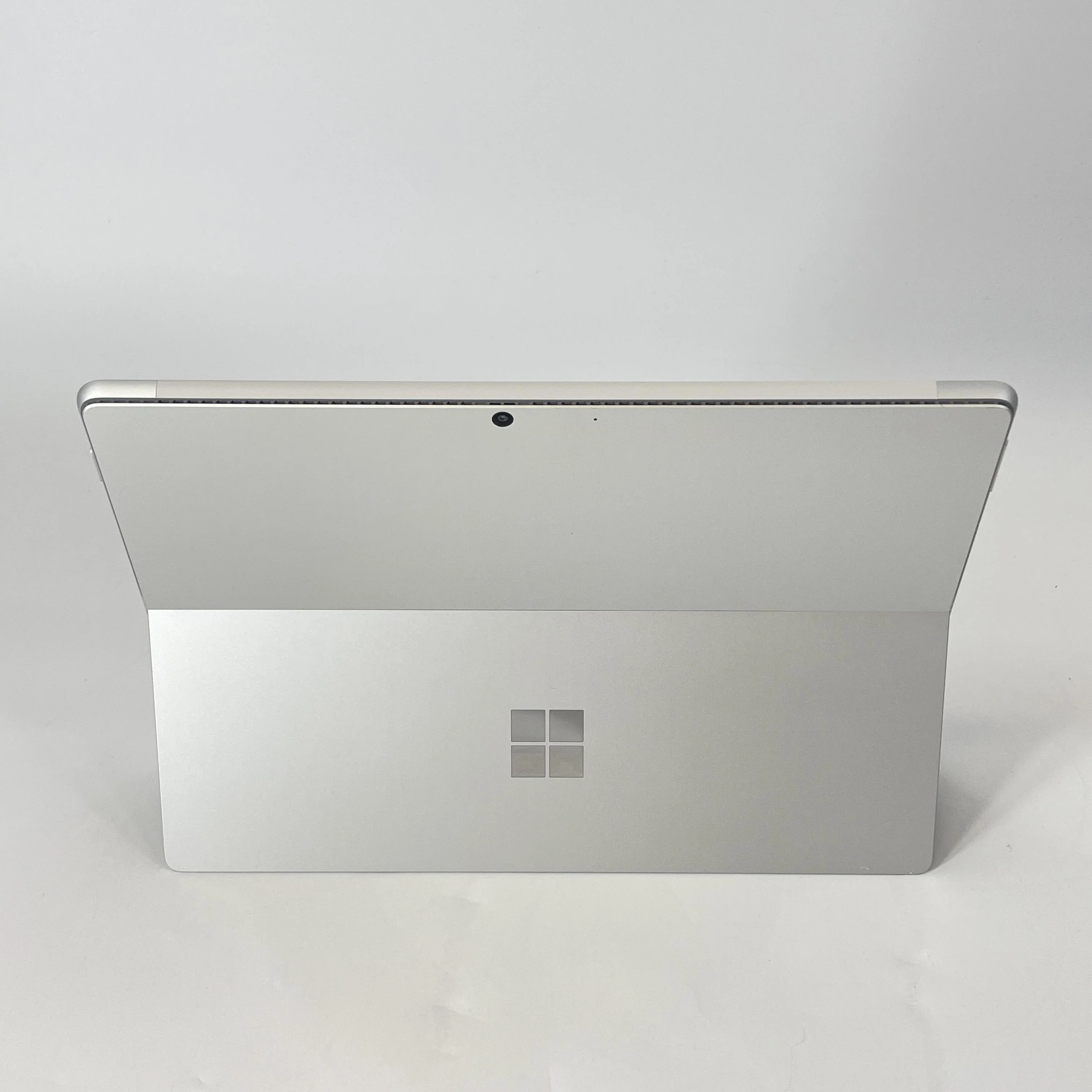 Microsoft Surface Pro 8 13 Silver WiFi 2.4 GHz Intel Core i5 11th Gen. 16GB RAM 256GB Solid State Drive - Image 3