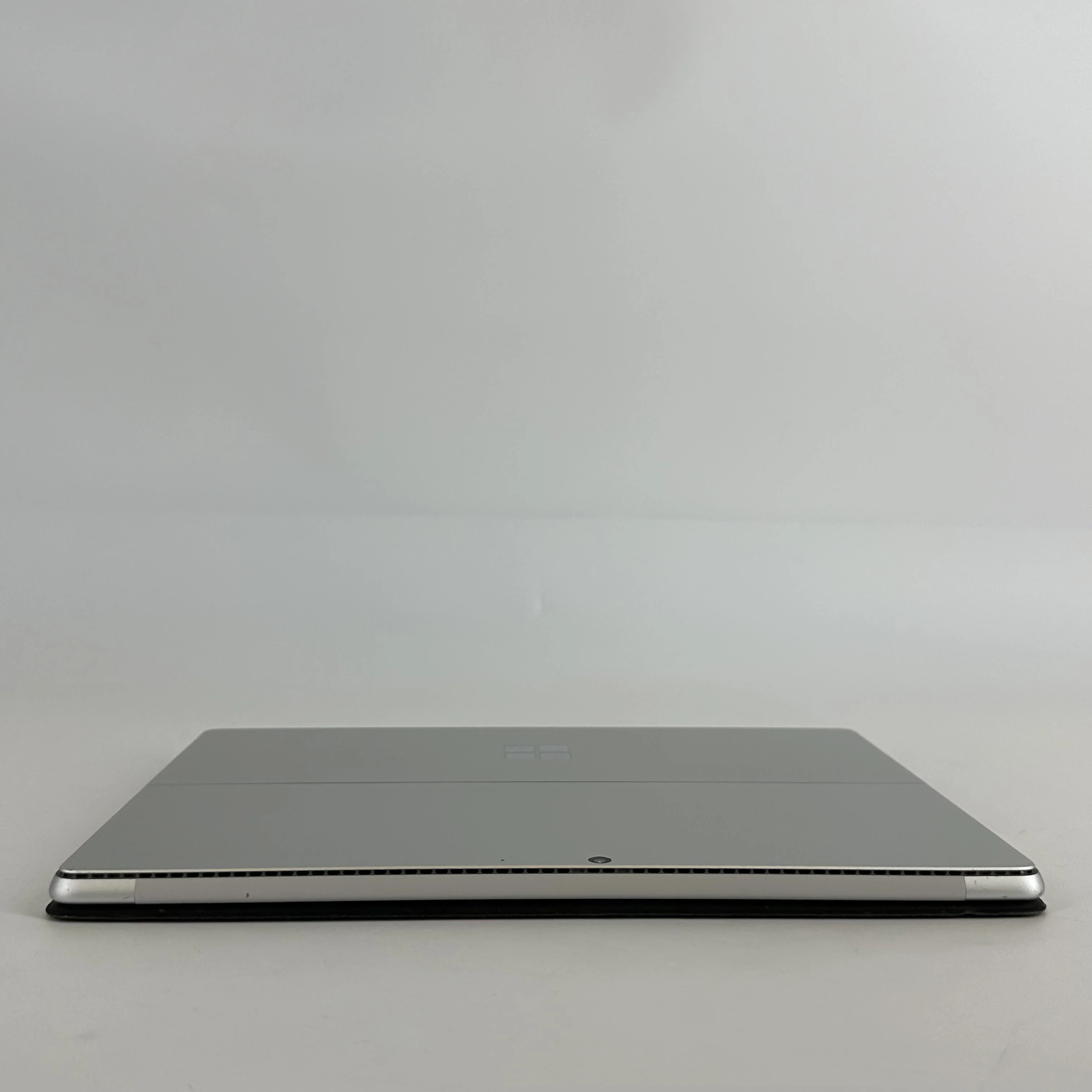 Microsoft Surface Pro 8 13 Silver WiFi 3.0 GHz Intel Core i3 11th Gen. 8GB RAM 128GB Solid State Drive - Image 11