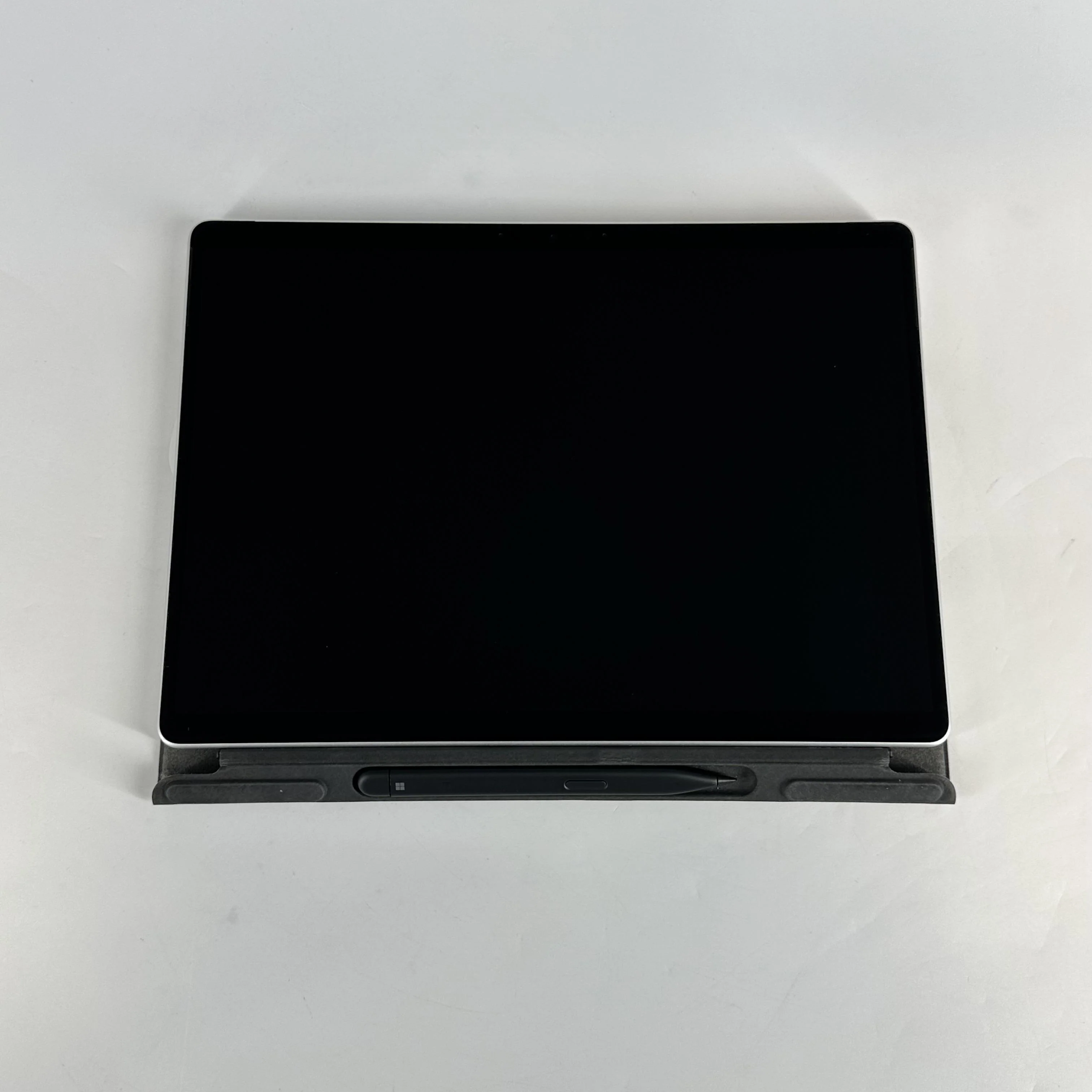 Microsoft Surface Pro 8 13 Silver WiFi 3.0 GHz Intel Core i7 11th Gen. 16GB RAM 512GB Solid State Drive - Image 2