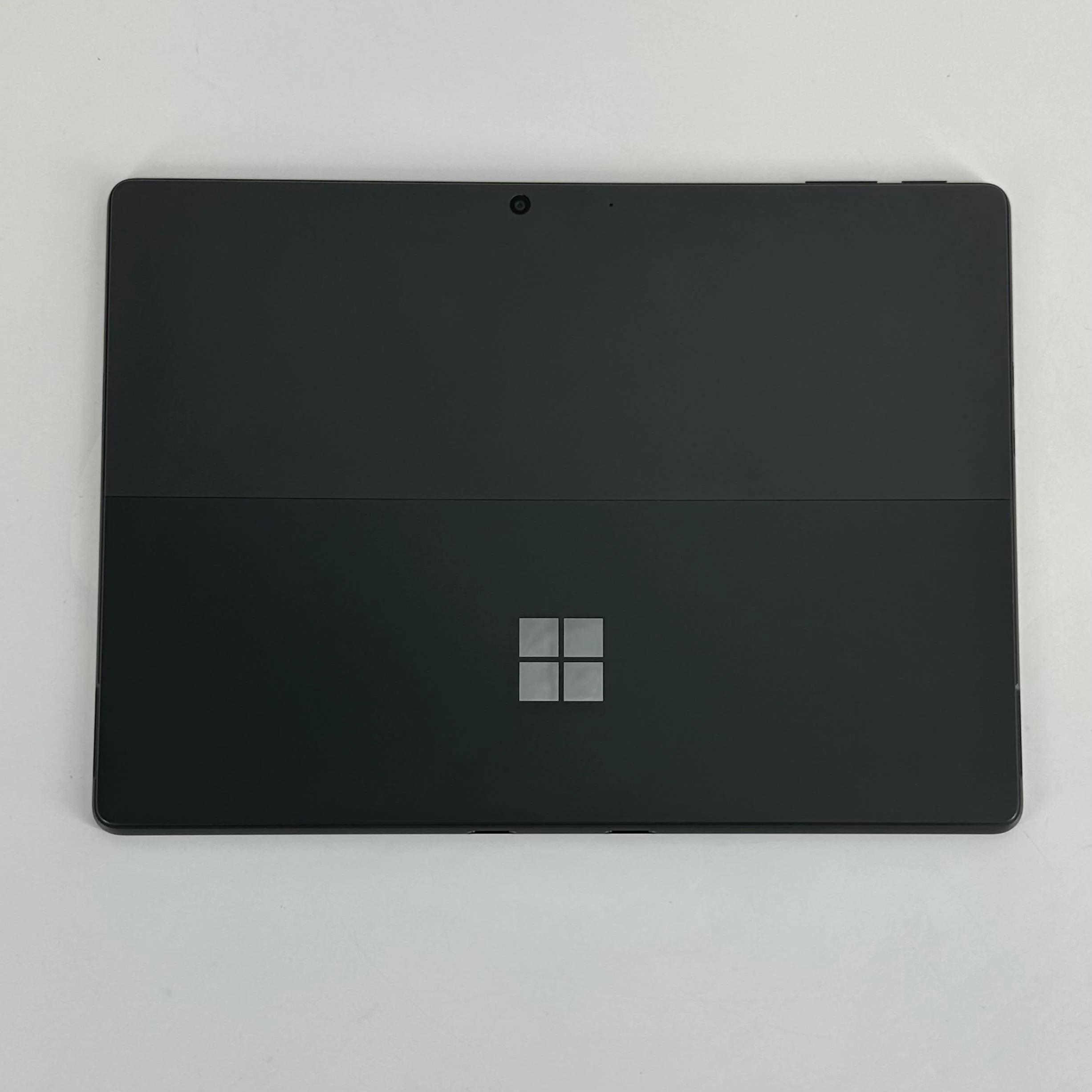 Microsoft Surface Pro 9 13 Black WiFi 2.6 GHz Intel Core i7 12th Gen. 16GB RAM 512GB Solid State Drive - Image 2