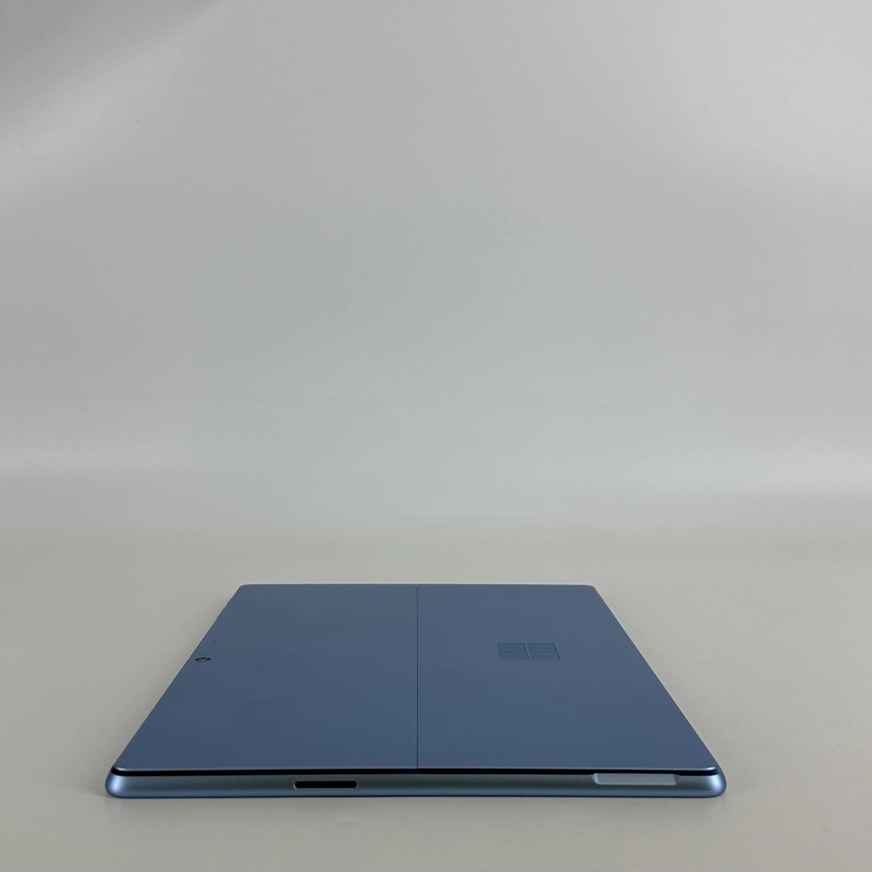 Microsoft Surface Pro 9 13 Blue WiFi 2.5 GHz Intel Core i5 12th Gen. 8GB RAM 256GB Solid State Drive - Image 5