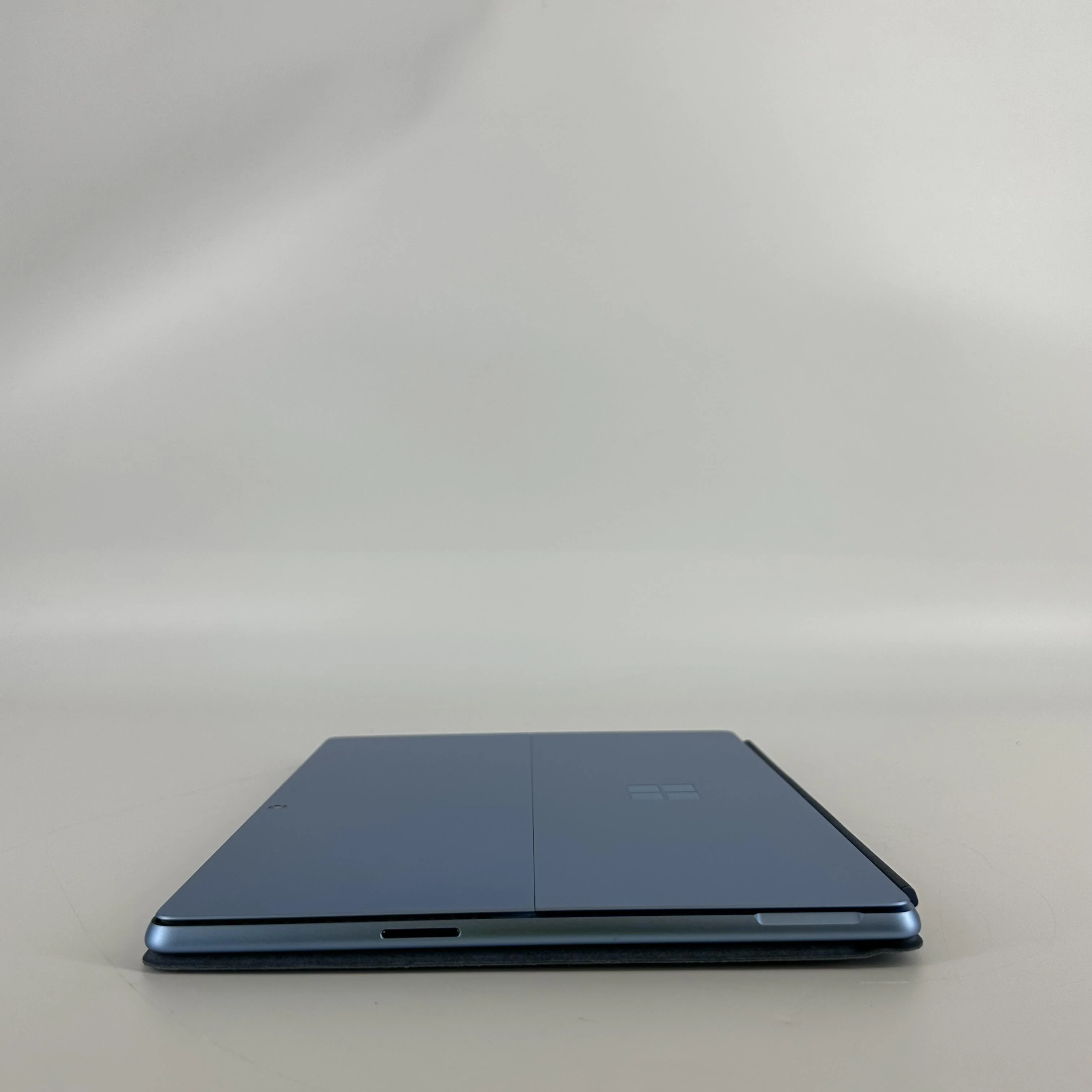 Microsoft Surface Pro 9 13 Blue WiFi 2.6 GHz Intel Core i7 12th Gen. 16GB RAM 512GB Solid State Drive - Image 6
