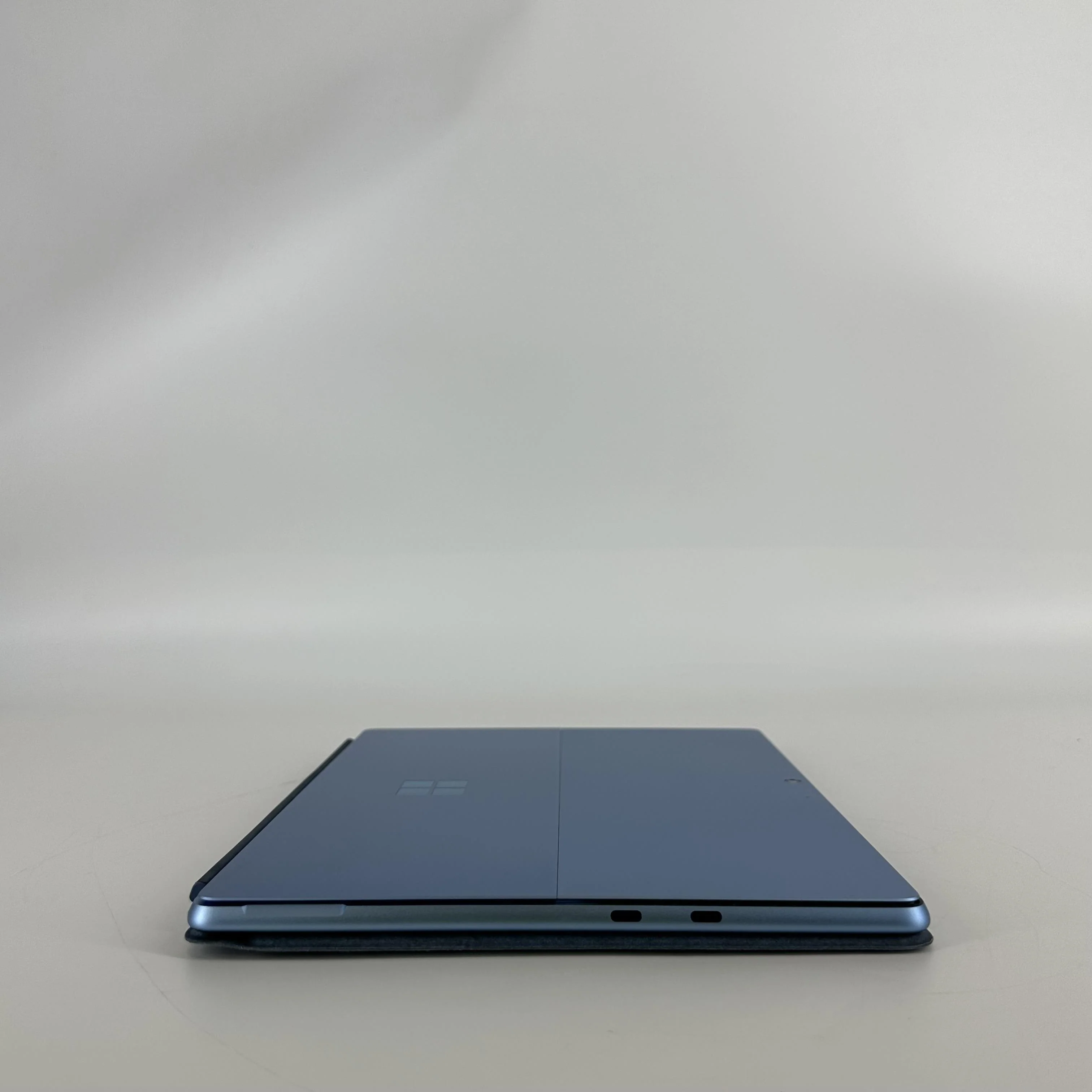 Microsoft Surface Pro 9 13 Blue WiFi 2.6 GHz Intel Core i7 12th Gen. 16GB RAM 512GB Solid State Drive - Image 8
