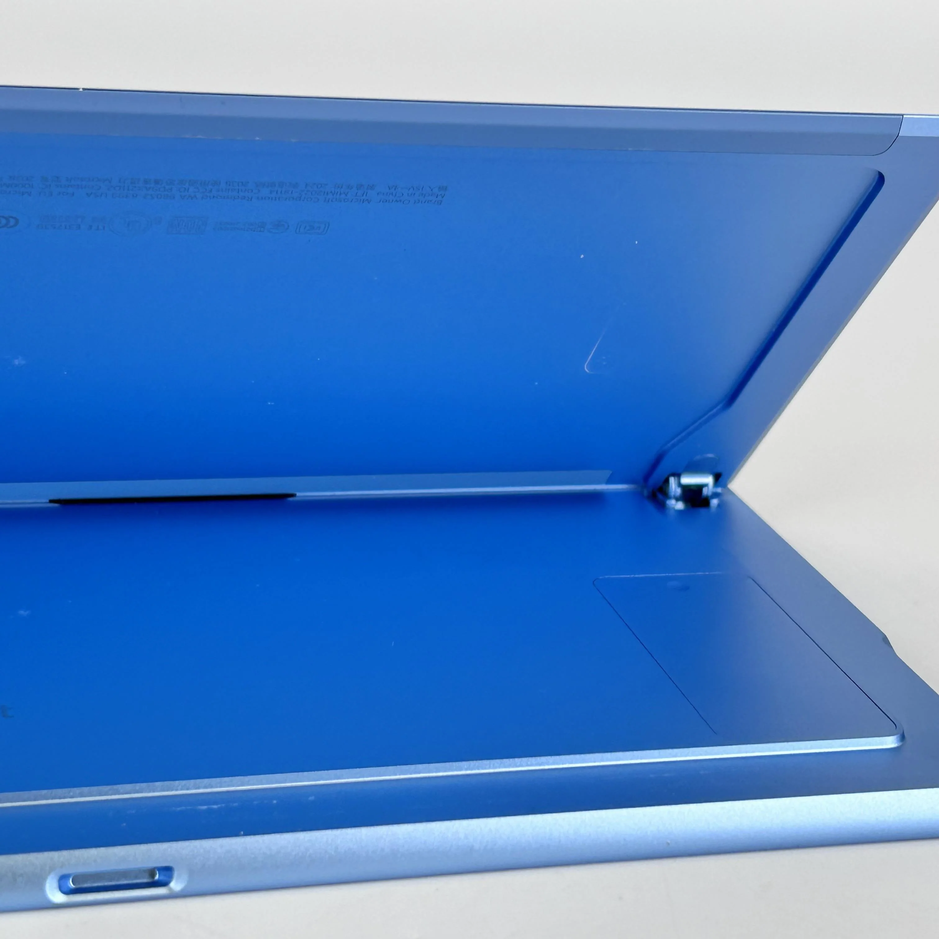 Microsoft Surface Pro 9 13 Blue WiFi 2.7 GHz Intel Core i7 12th Gen. 16GB RAM 256GB Solid State Drive - Image 5