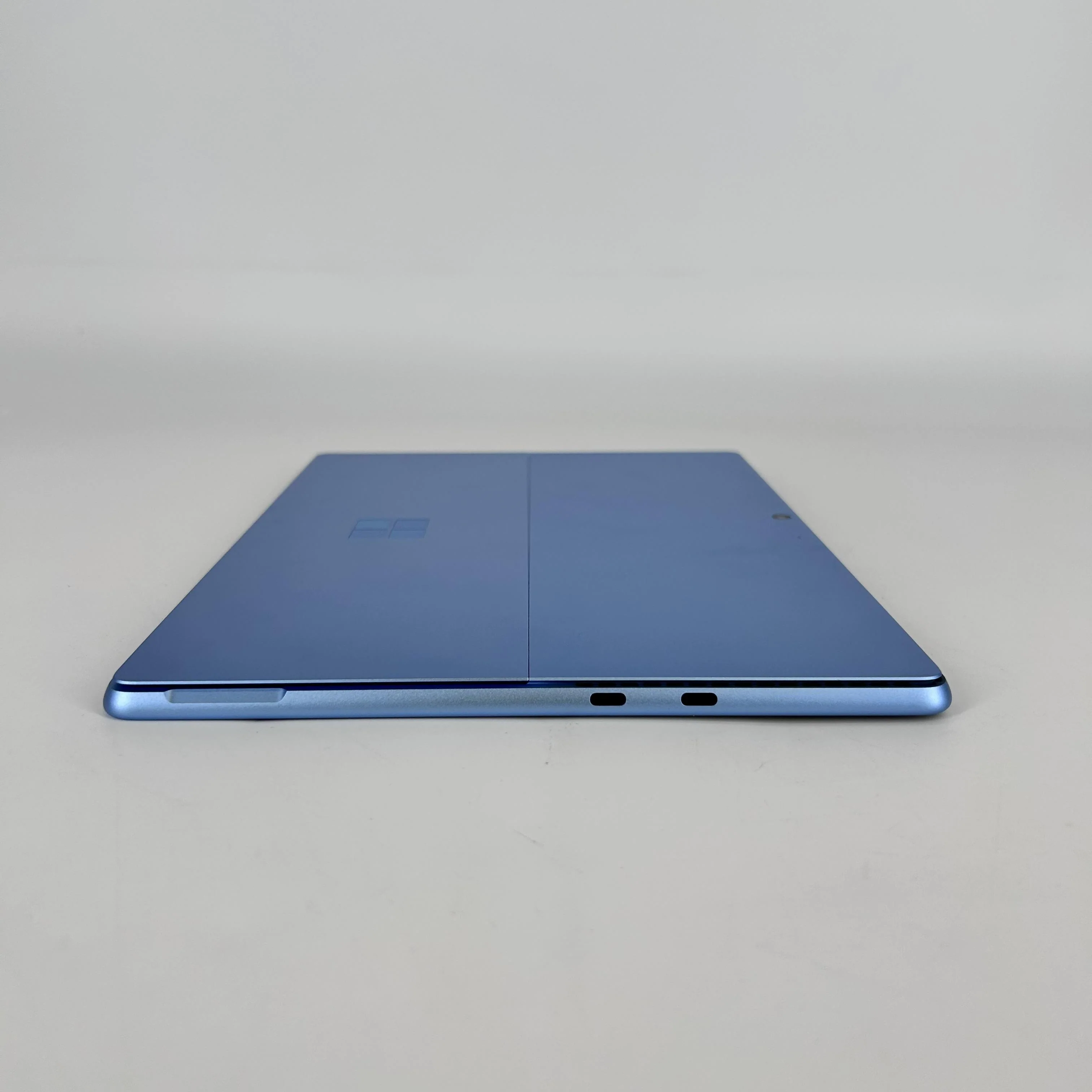 Microsoft Surface Pro 9 13 Blue WiFi 2.7 GHz Intel Core i7 12th Gen. 16GB RAM 256GB Solid State Drive - Image 9