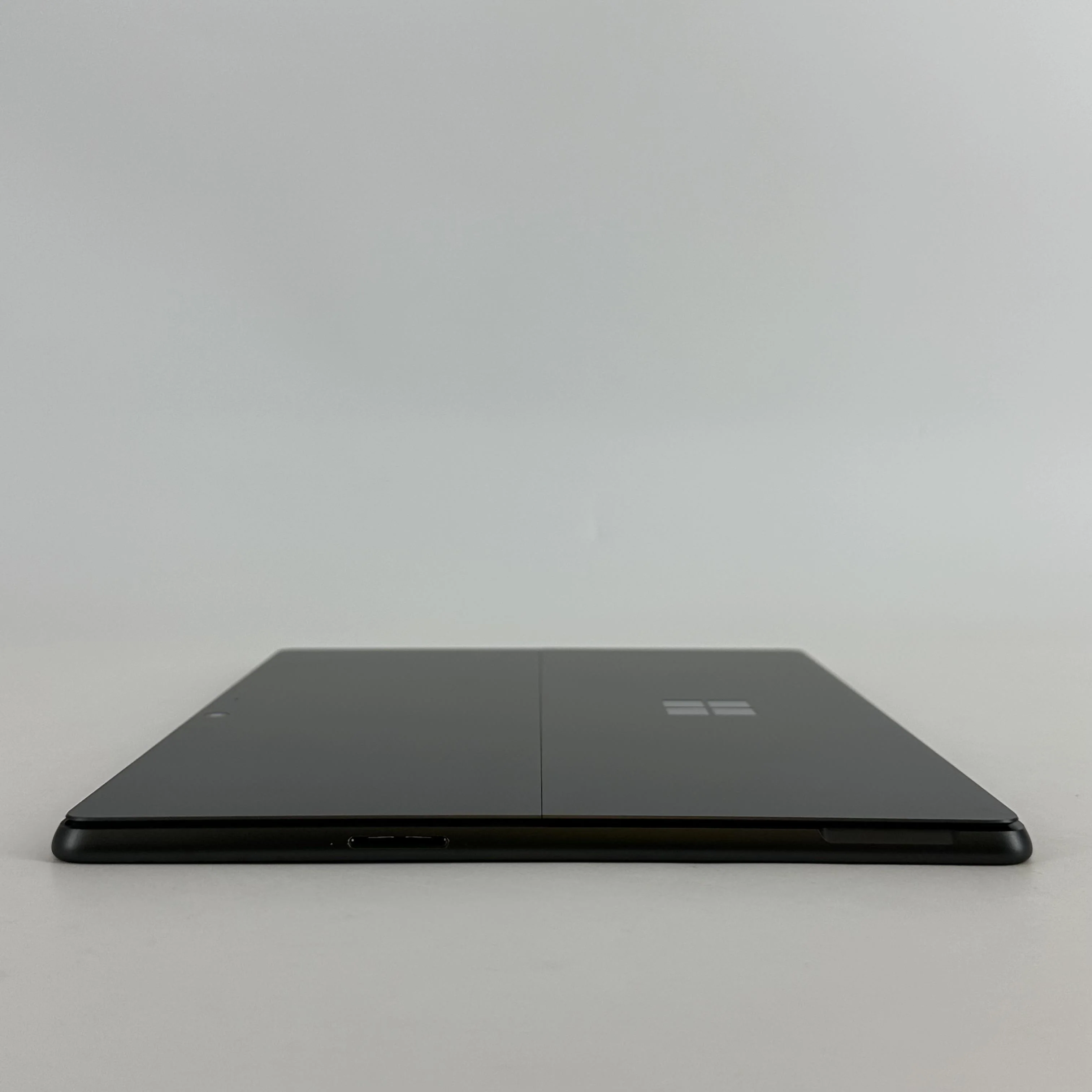 Microsoft Surface Pro 9 13 Graphite WiFi 2.1 GHz Intel Core i7 12th Gen. 16GB RAM 512GB Solid State Drive - Image 7