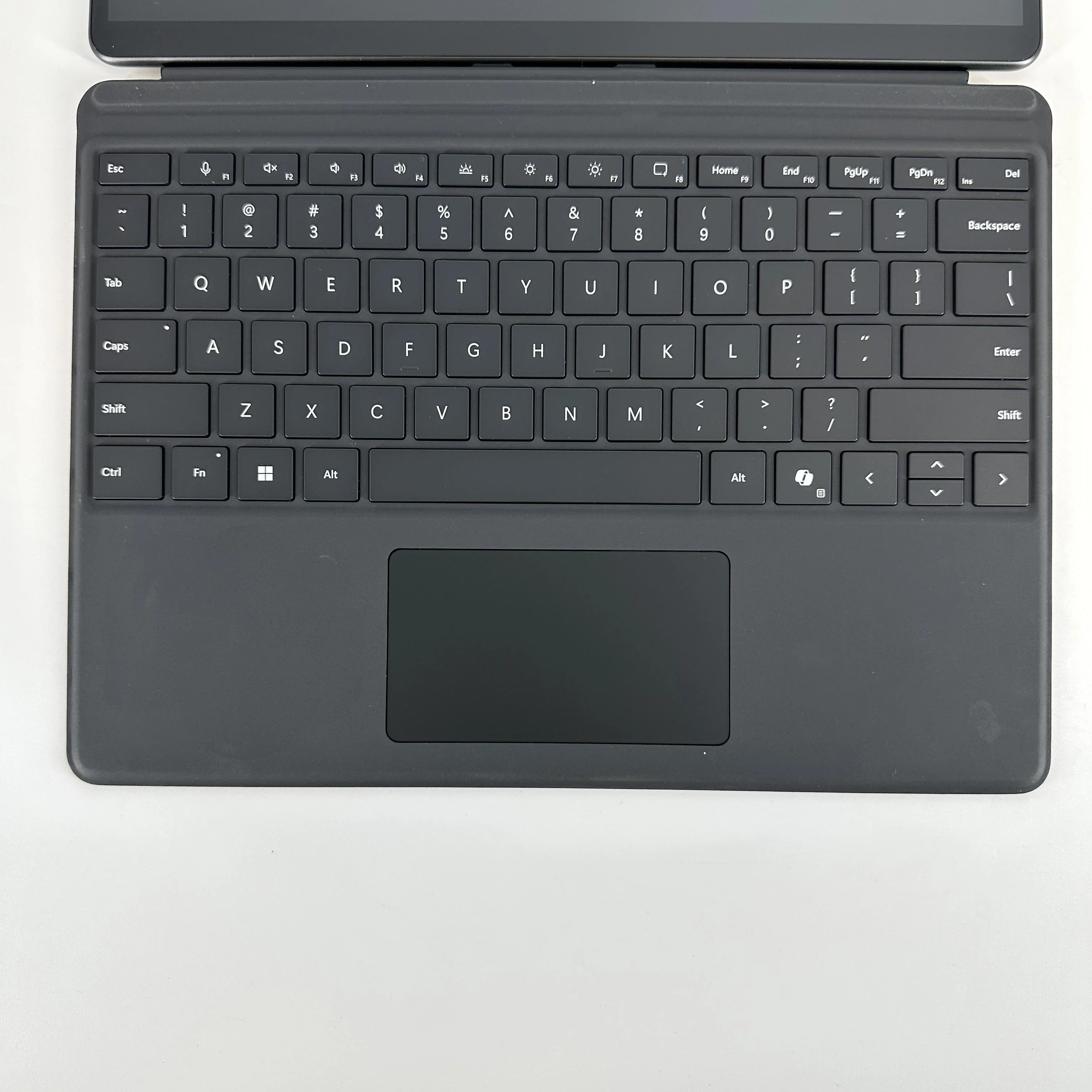 Microsoft Surface Pro 9 13 Graphite WiFi 2.5 GHz Intel Core i5 12th Gen. 16GB RAM 256GB Solid State Drive - Image 5
