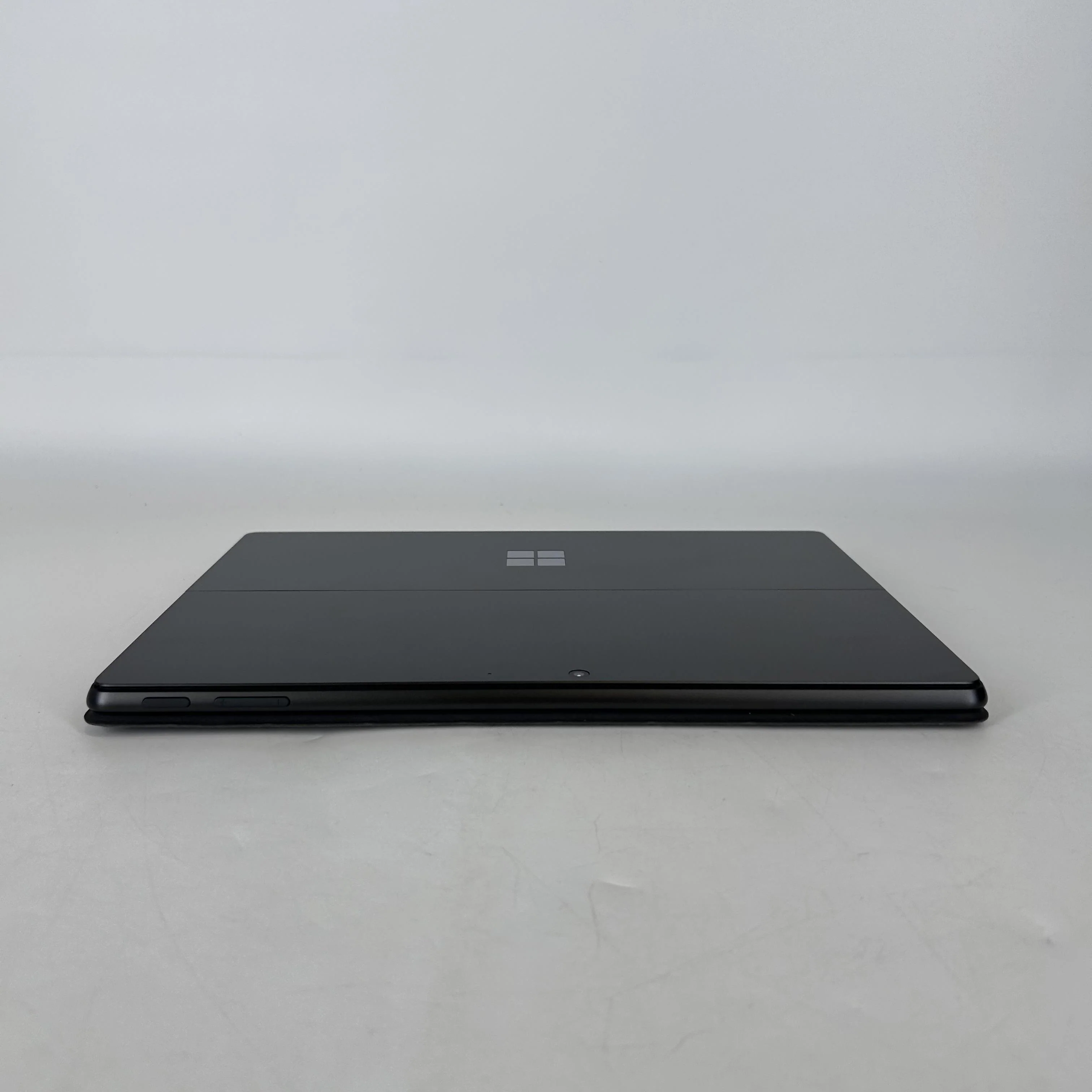 Microsoft Surface Pro 9 13 Graphite WiFi 2.5 GHz Intel Core i5 12th Gen. 8GB RAM 256GB Solid State Drive - Image 4