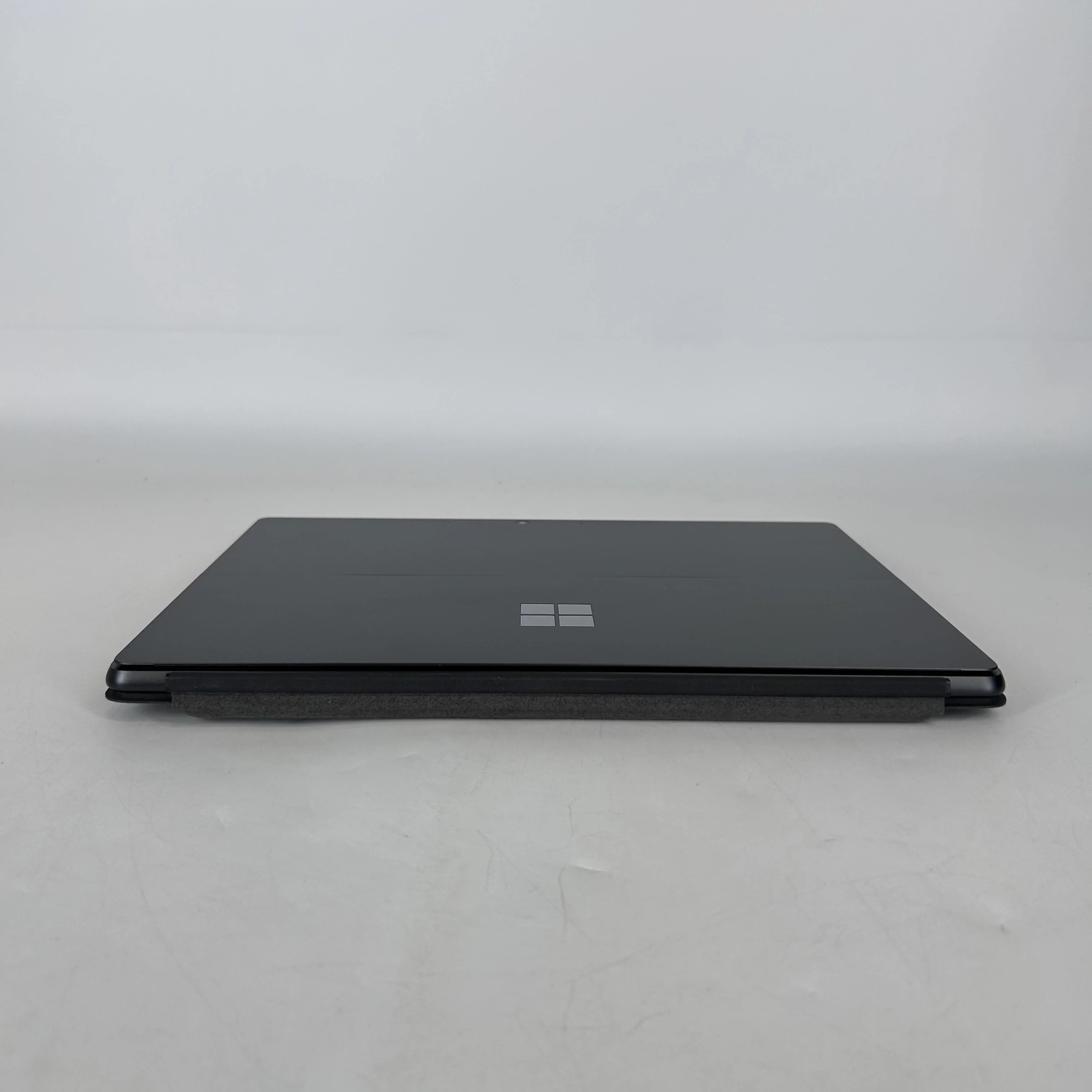 Microsoft Surface Pro 9 13 Graphite WiFi 2.5 GHz Intel Core i5 12th Gen. 8GB RAM 256GB Solid State Drive - Image 6