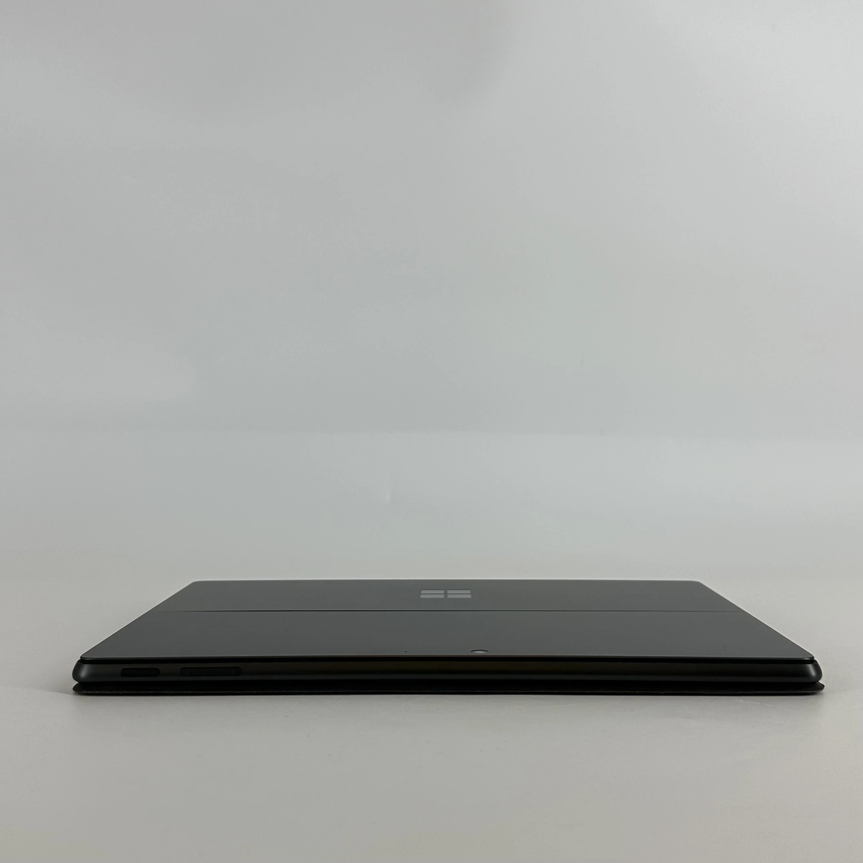 Microsoft Surface Pro 9 13 Graphite WiFi 2.6 GHz Intel Core i7 12th Gen. 16GB RAM 512GB Solid State Drive - Image 10