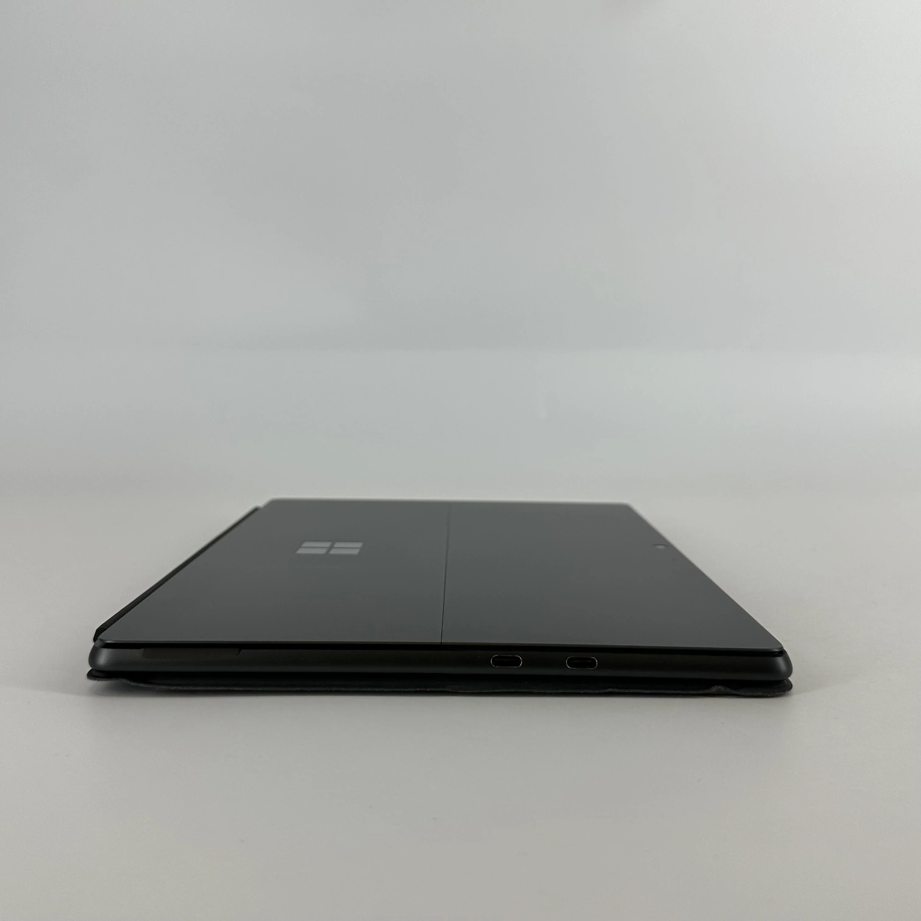Microsoft Surface Pro 9 13 Graphite WiFi 2.6 GHz Intel Core i7 12th Gen. 16GB RAM 512GB Solid State Drive - Image 11