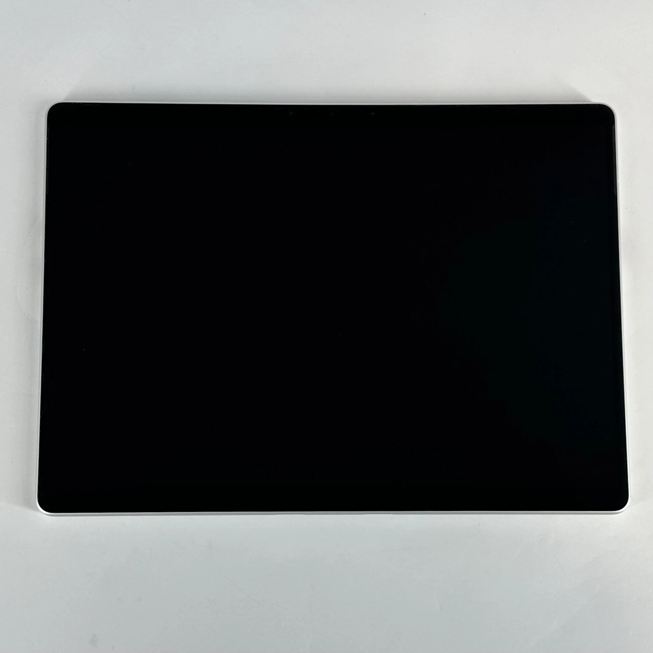 Microsoft Surface Pro 9 13 Platinum WiFi 2.7 GHz Intel Core i7 12th Gen. 16GB RAM 512GB Solid State Drive