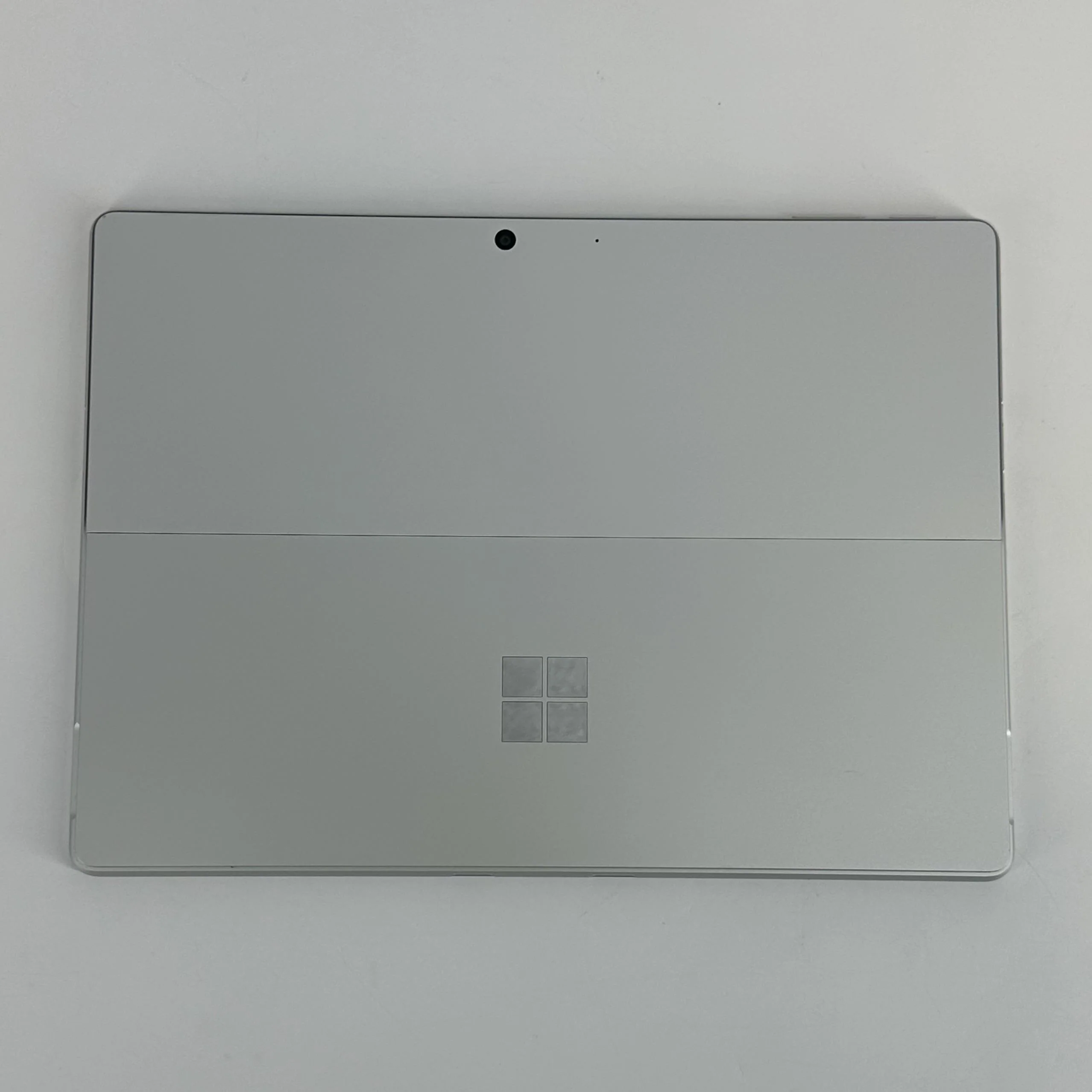 Microsoft Surface Pro 9 13 Platinum WiFi 2.7 GHz Intel Core i7 12th Gen. 16GB RAM 512GB Solid State Drive - Image 2
