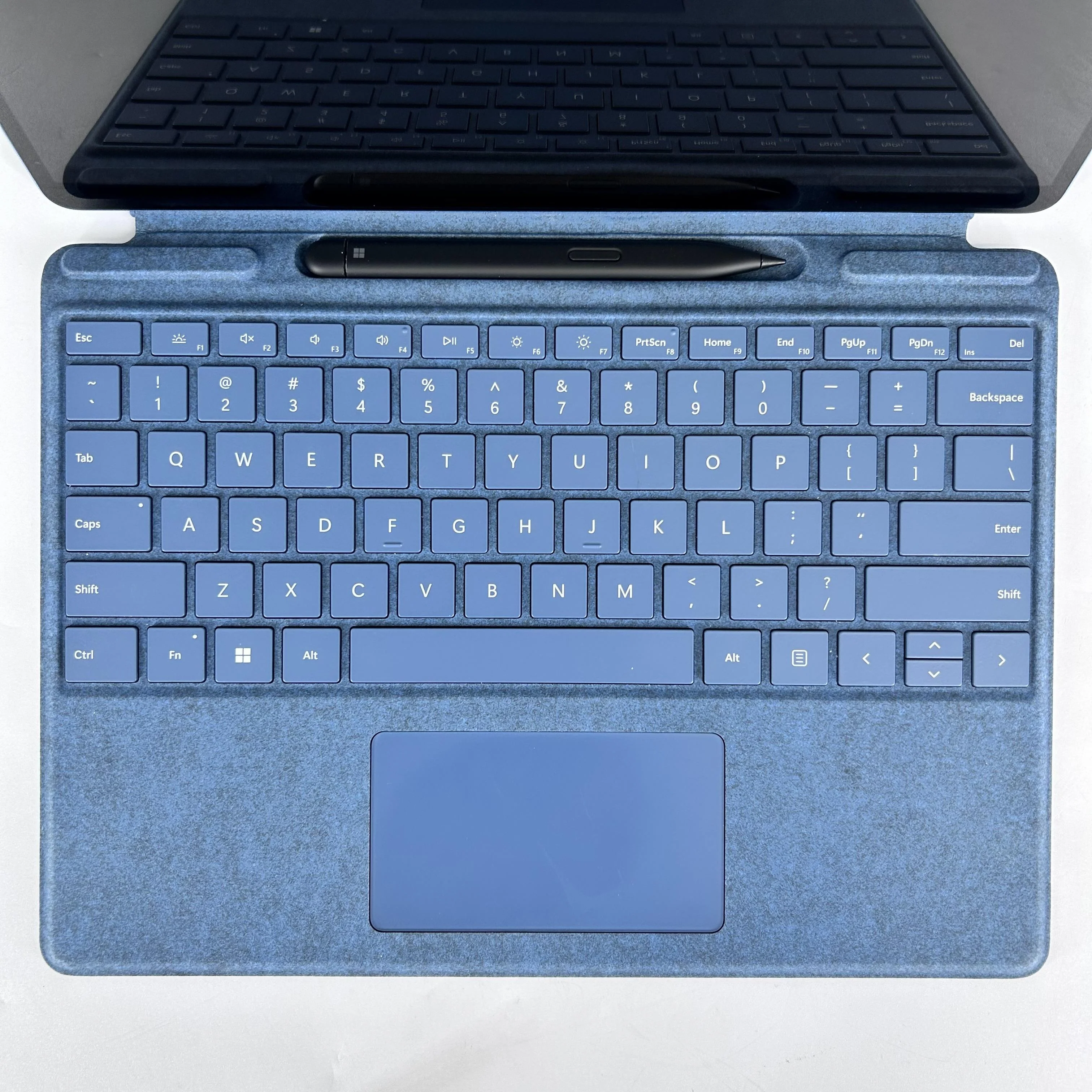 Microsoft Surface Pro 9 13 Sapphire WiFi 2.6 GHz Intel Core i7 12th Gen. 16GB RAM 256GB Solid State Drive - Image 2