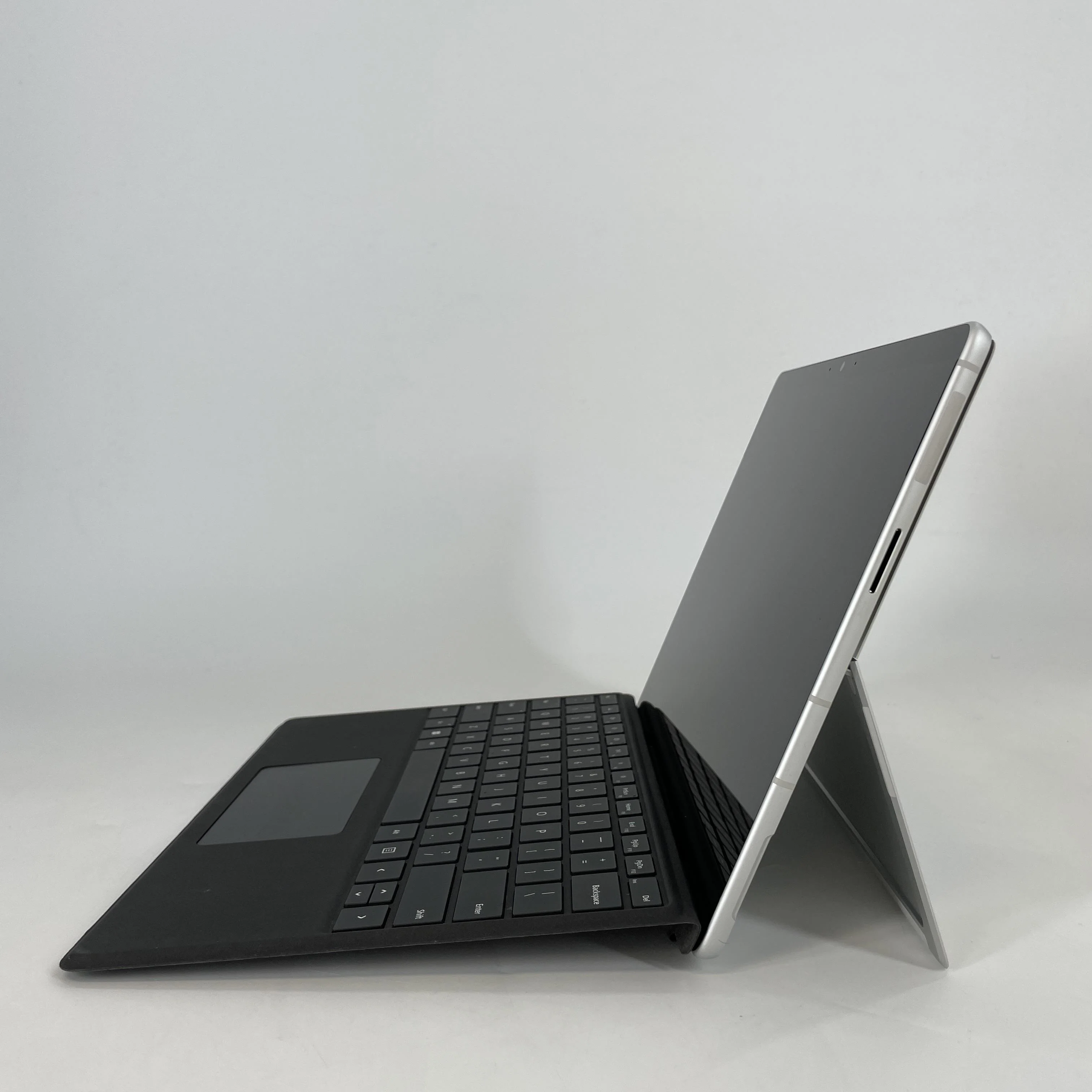 Microsoft Surface Pro 9 13 Silver Unlocked 2.9 GHz Microsoft SQ3 Processor 8GB RAM 256GB Solid State Drive - Image 3