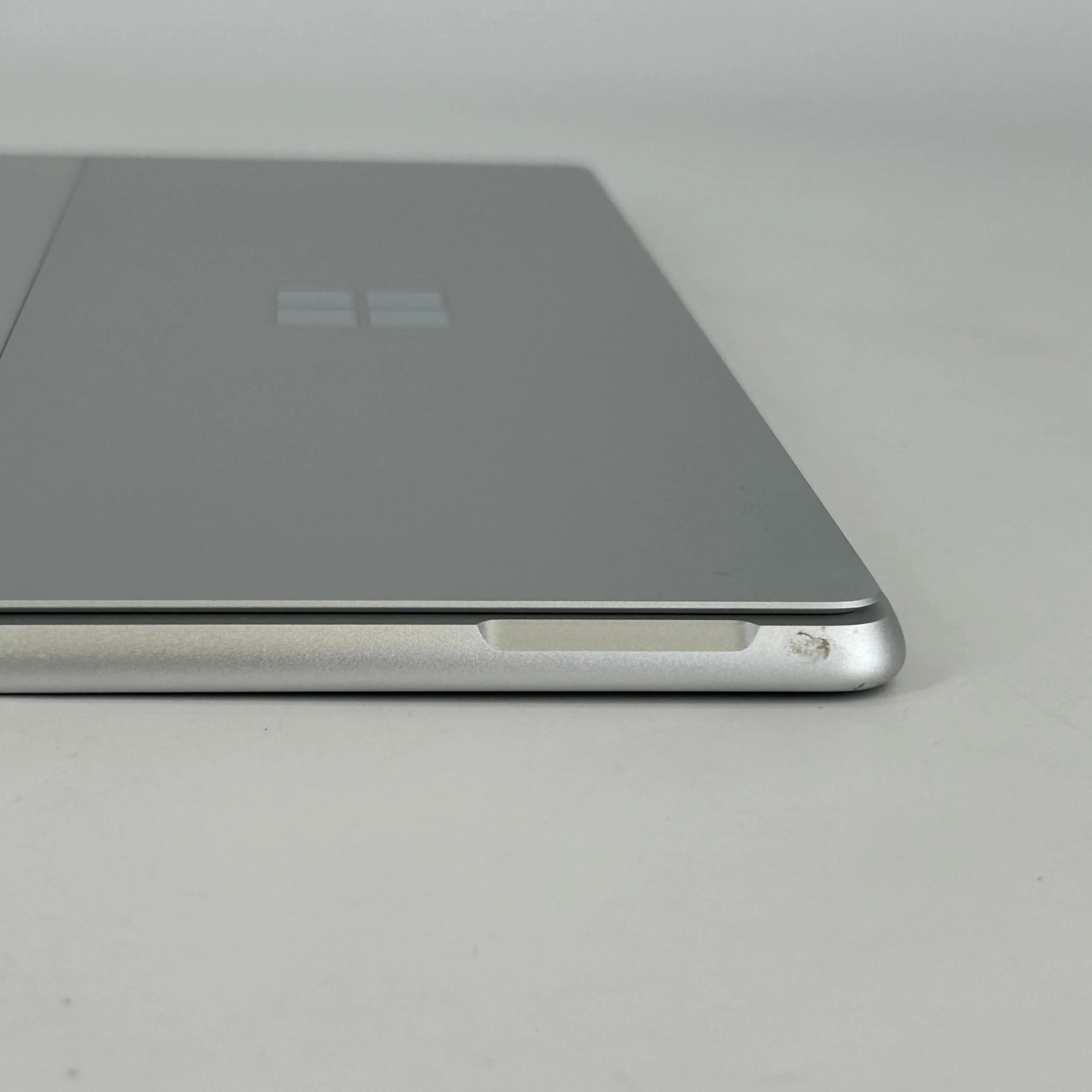 Microsoft Surface Pro 9 13 Silver WiFi 2.5 GHz Intel Core i5 12th Gen. 16GB RAM 256GB Solid State Drive - Image 6