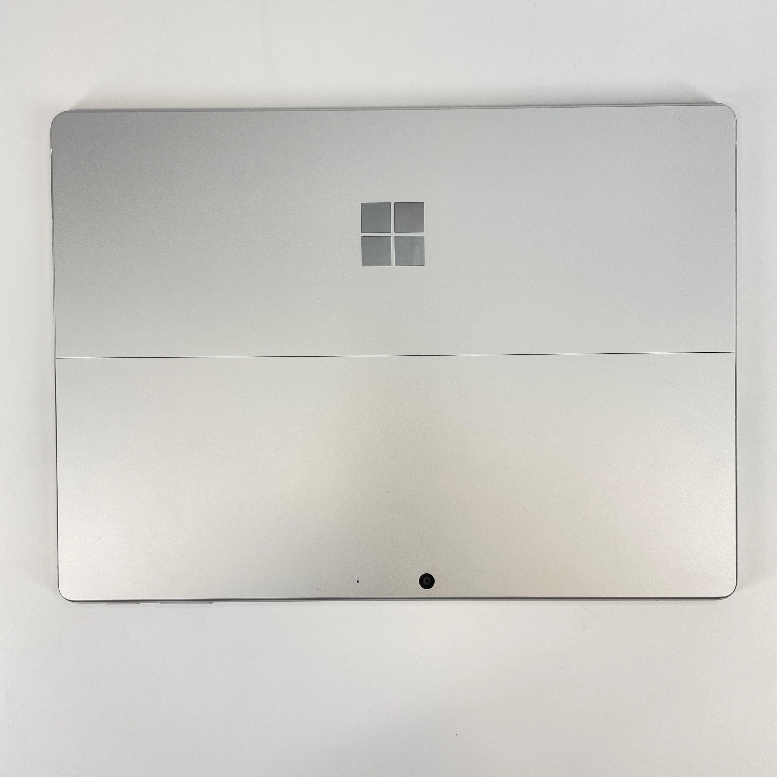 Microsoft Surface Pro 9 13 Silver WiFi 2.6 GHz Intel Core i7 12th Gen. 32GB RAM 1TB Solid State Drive - Image 4