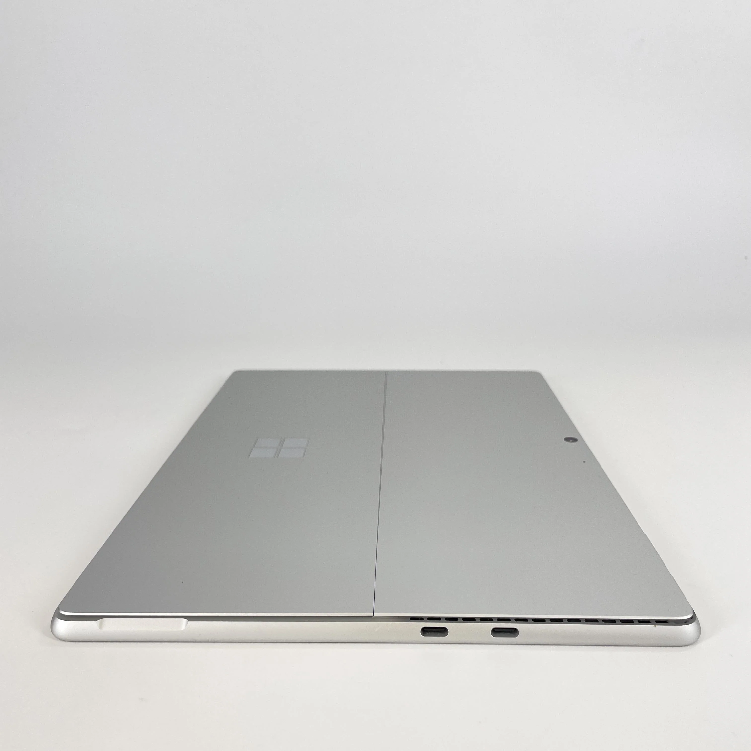 Microsoft Surface Pro 9 13 Silver WiFi 2.6 GHz Intel Core i7 12th Gen. 32GB RAM 1TB Solid State Drive - Image 8
