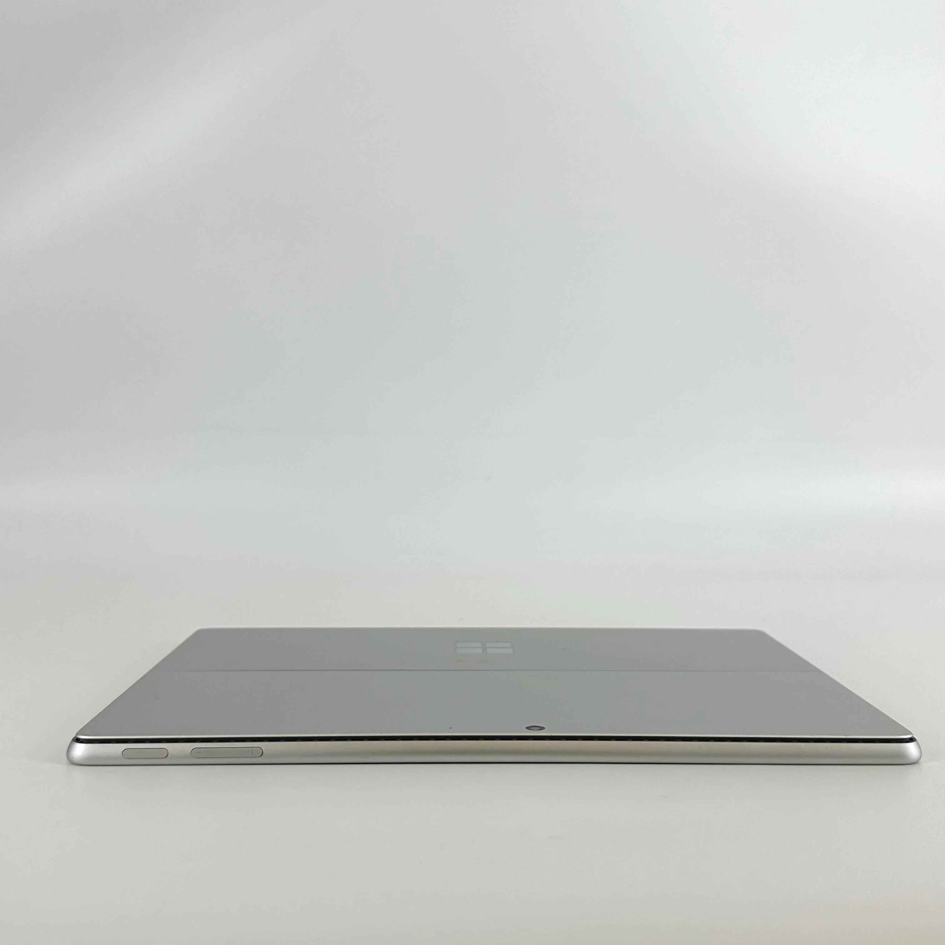 Microsoft Surface Pro 9 13 Silver WiFi 2.7 GHz Intel Core i7 12th Gen. 32GB RAM 1TB Solid State Drive - Image 5
