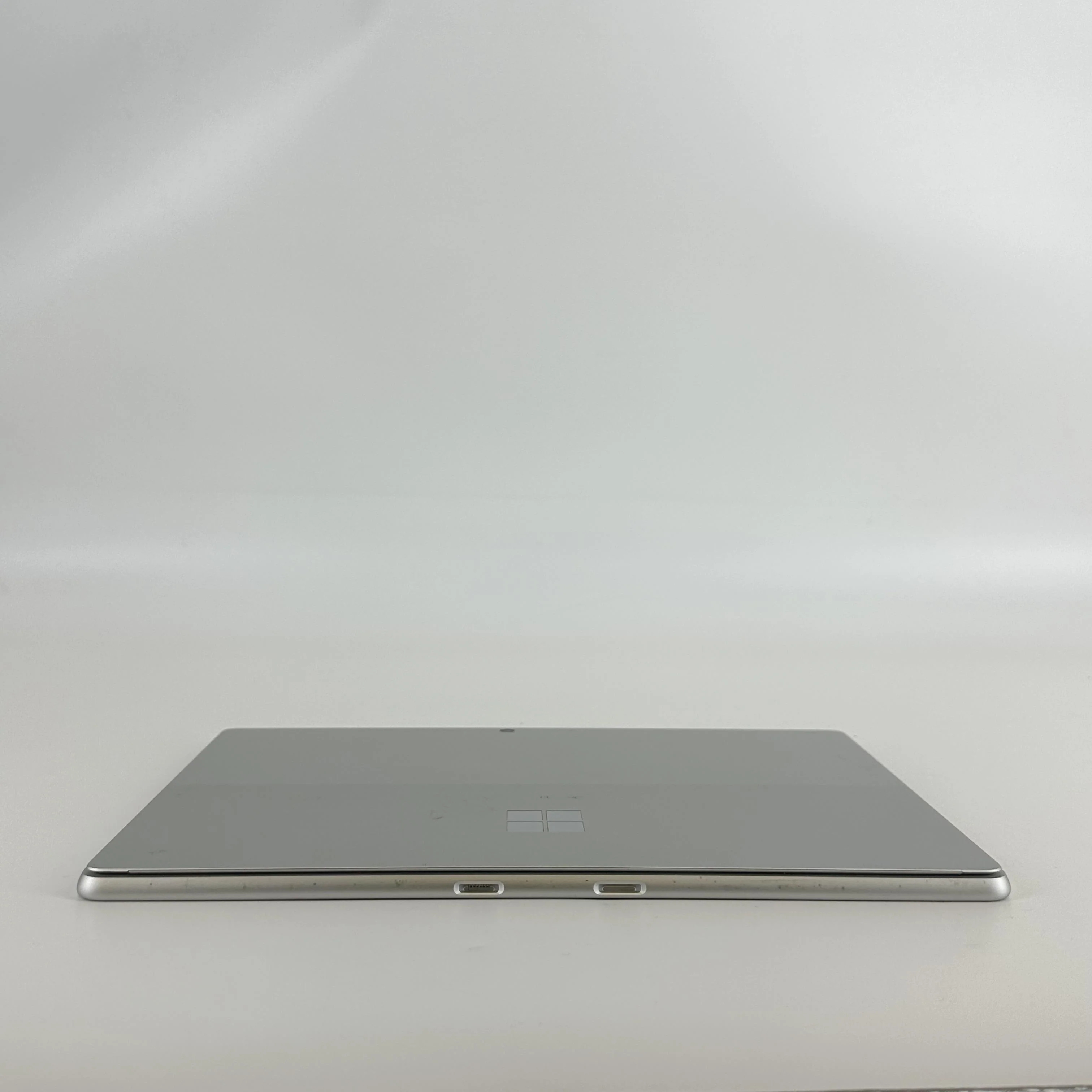 Microsoft Surface Pro 9 13 Silver WiFi 2.7 GHz Intel Core i7 12th Gen. 32GB RAM 1TB Solid State Drive - Image 7