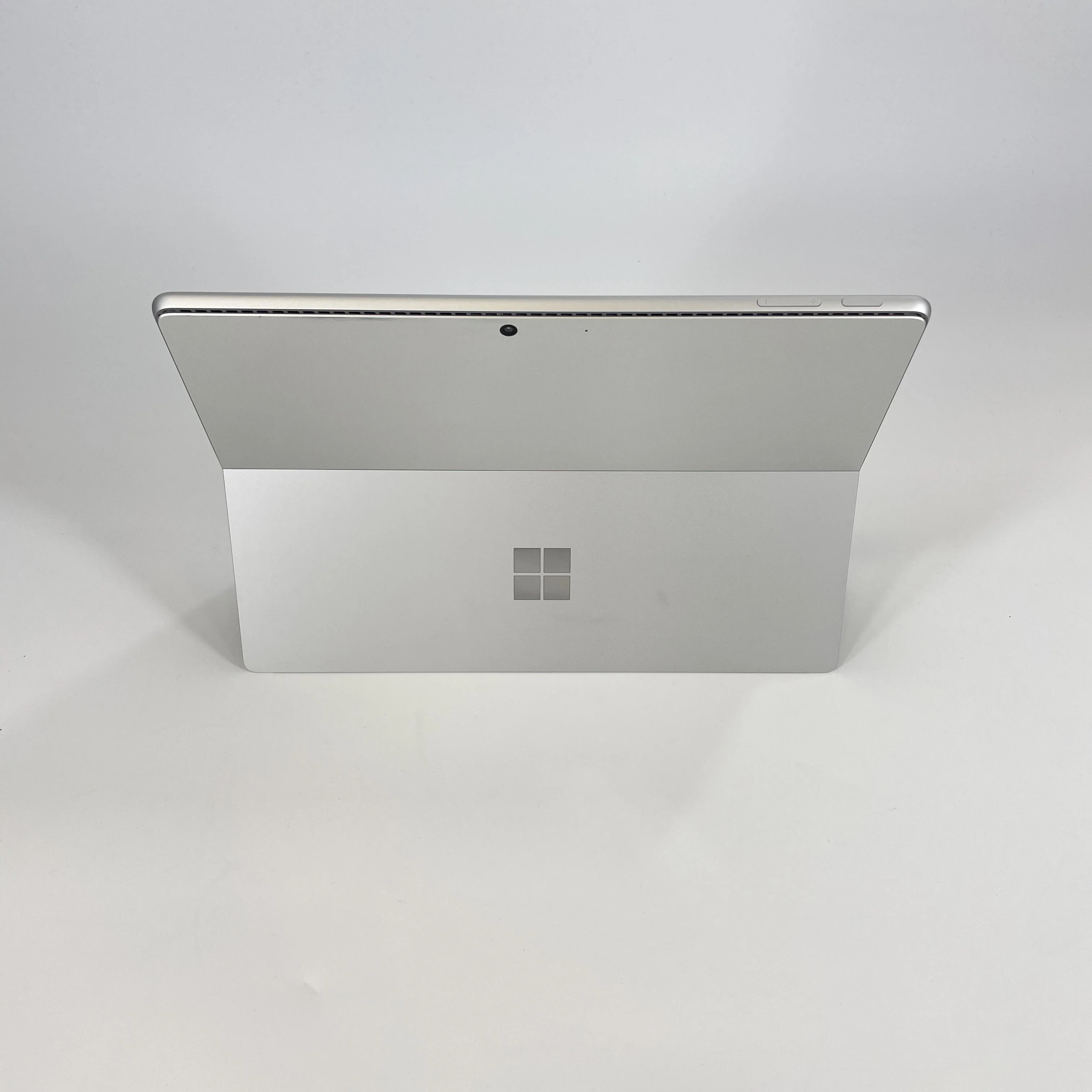 Microsoft Surface Pro 9 13 Silver WiFi 2.7 GHz Intel Core i7 12th Gen. 32GB RAM 1TB Solid State Drive - Image 3