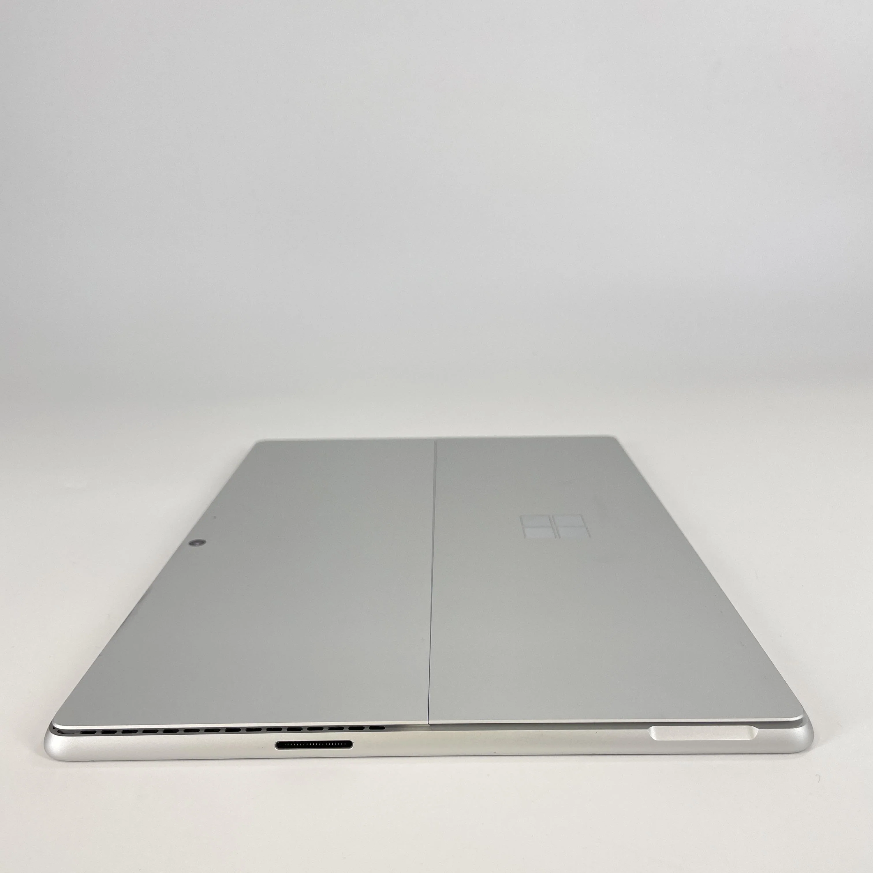 Microsoft Surface Pro 9 13 Silver WiFi 2.7 GHz Intel Core i7 12th Gen. 32GB RAM 1TB Solid State Drive - Image 9