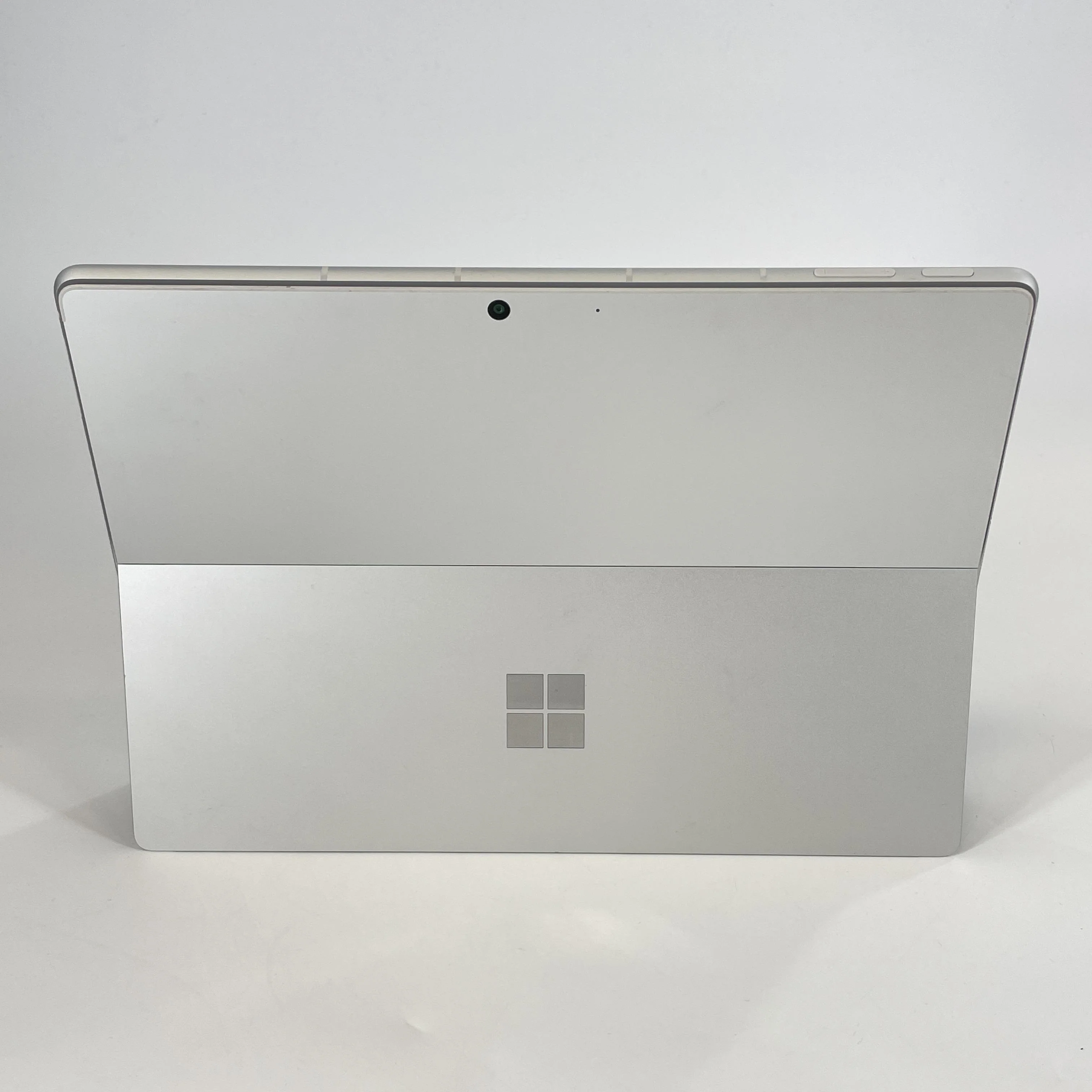 Microsoft Surface Pro 9 13 Silver WiFi 3.0 GHz Microsoft SQ3 Processor 16GB RAM 256GB Solid State Drive - Image 3