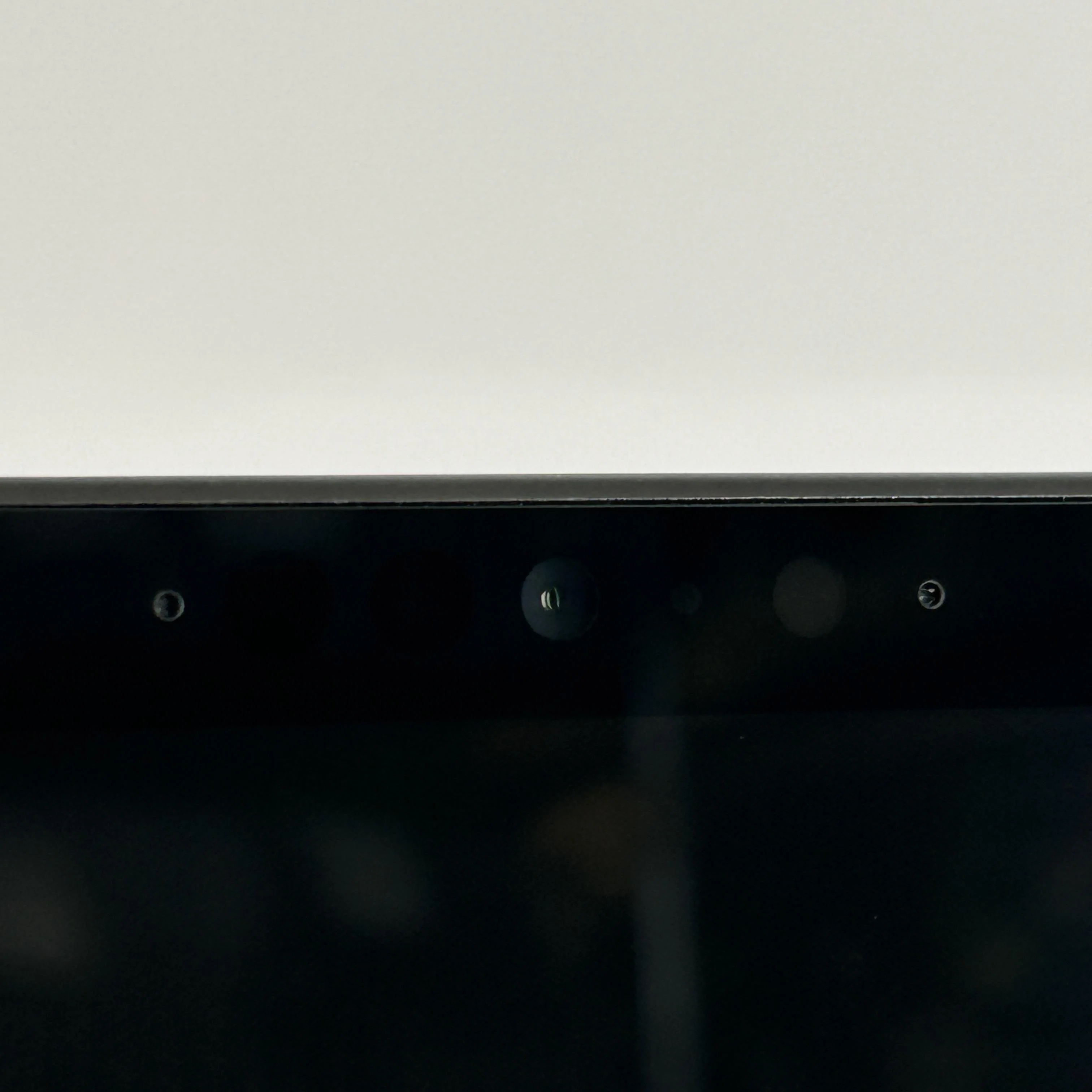 Microsoft Surface Pro X 13 Black Unlocked 3.15 GHz Microsoft SQ2 Processor 16GB RAM 256GB Solid State Drive - Image 4