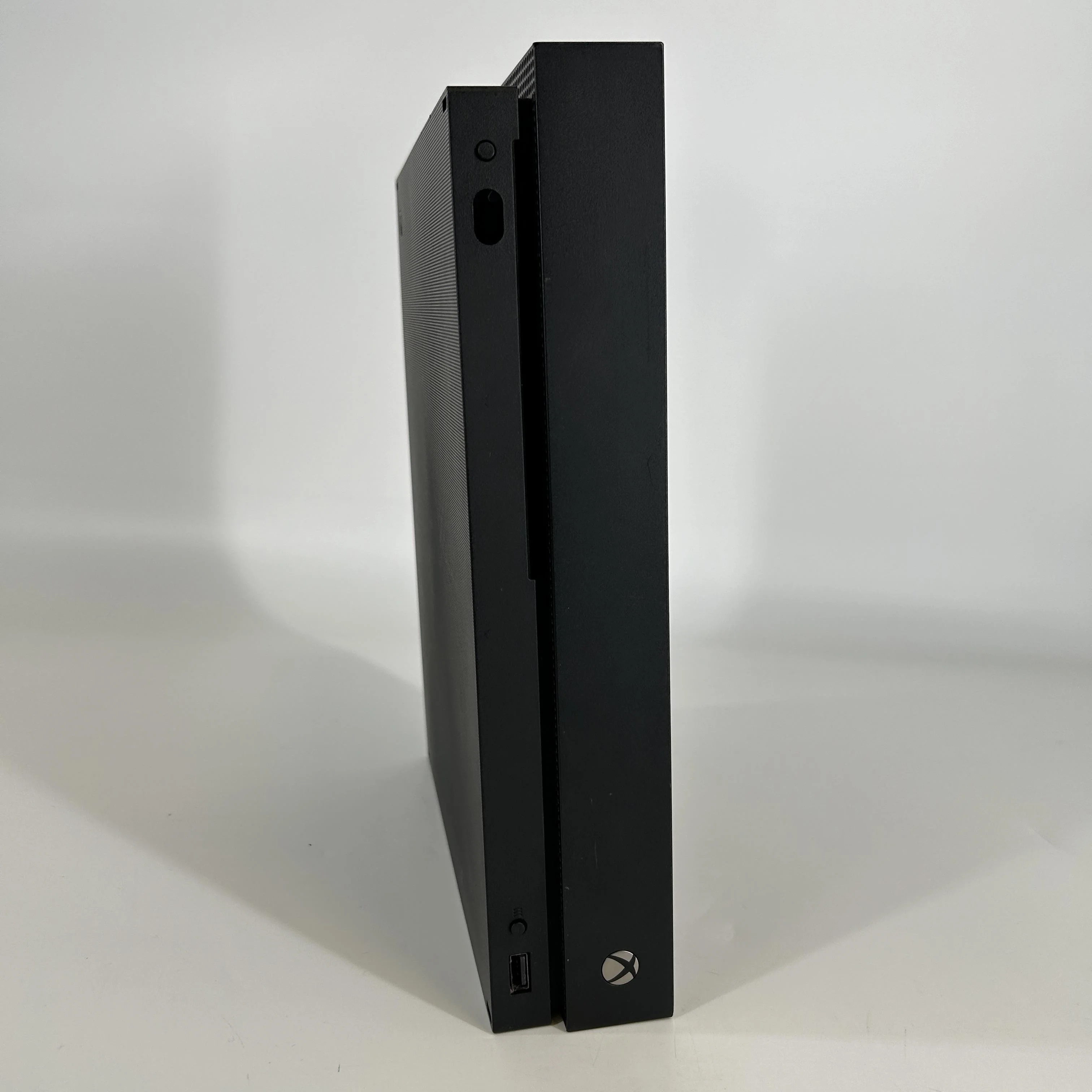 Microsoft Xbox One X Black 1TB - Image 4