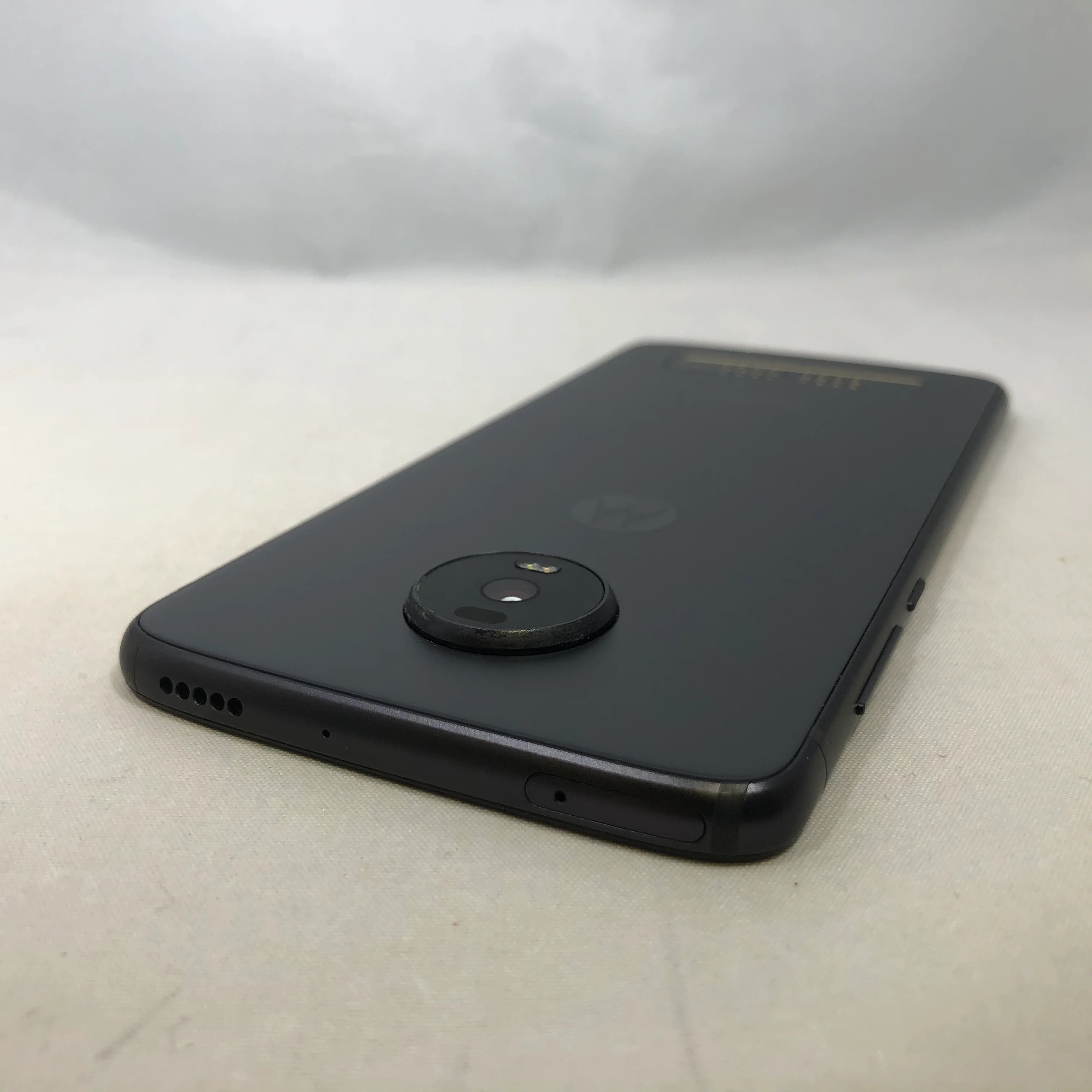 Moto Z4 128GB Grey (Verizon Unlocked) - Image 5