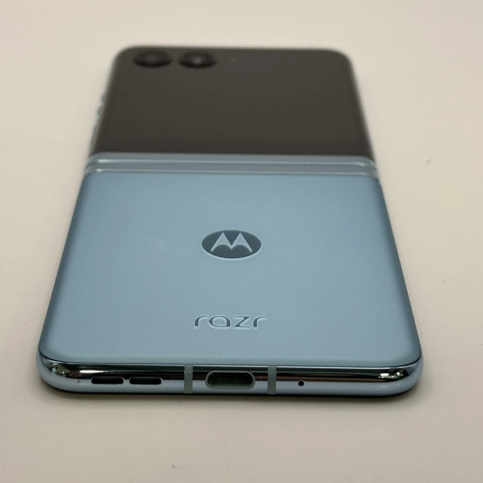 Motorola Razr Plus (2023) 8GB RAM 256GB Blue (GSM Unlocked) - Image 8