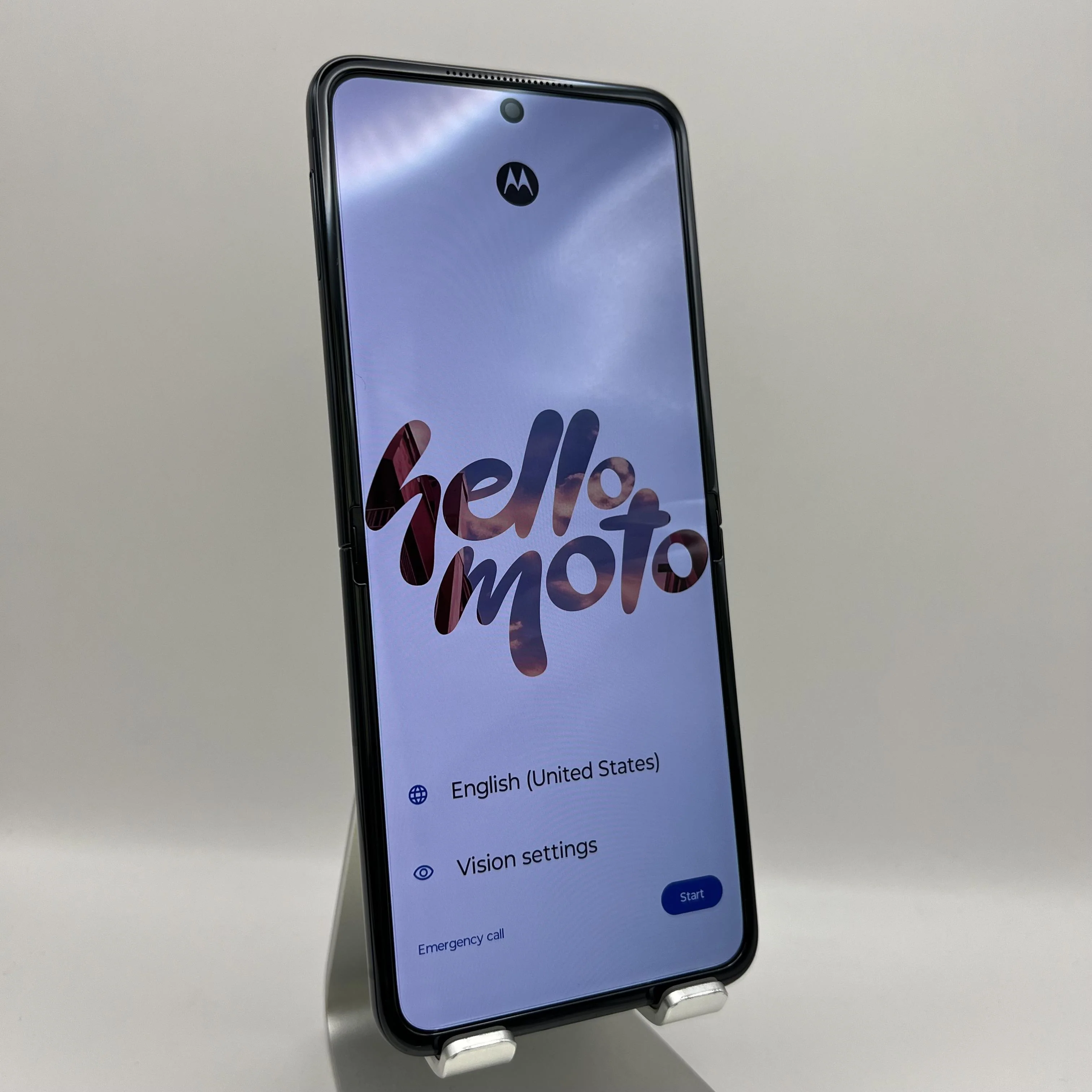 Motorola Razr Plus 2024 256GB Midnight Blue Unlocked Very Good Condition - Image 2