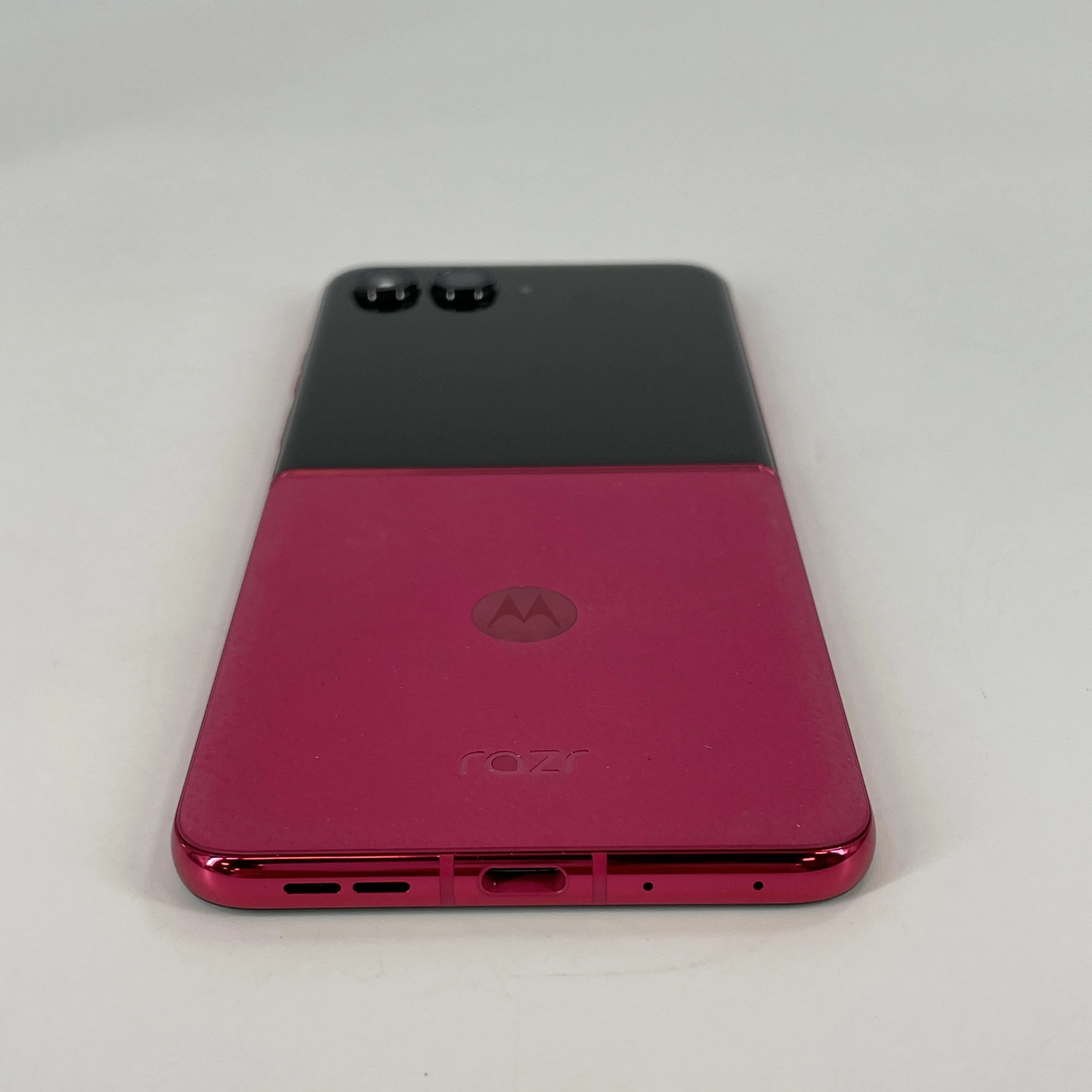Motorola Razr Plus (2025) 256GB Pink (GSM Unlocked) - Image 6