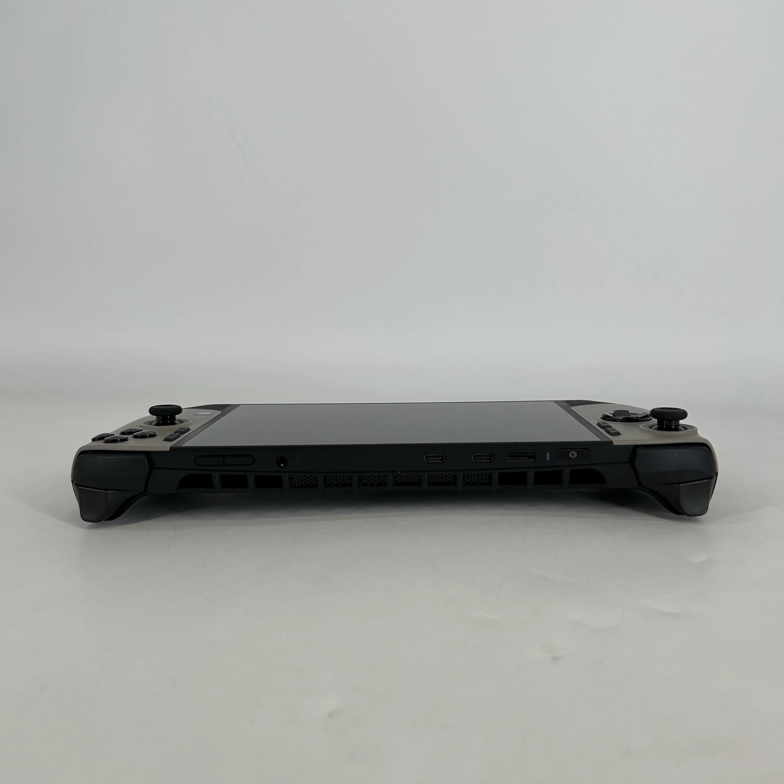 MSI Claw 8 AI+ Sandstorm Intel Core Ultra 7 Series 2 32GB RAM 1TB Solid State Drive - Image 6