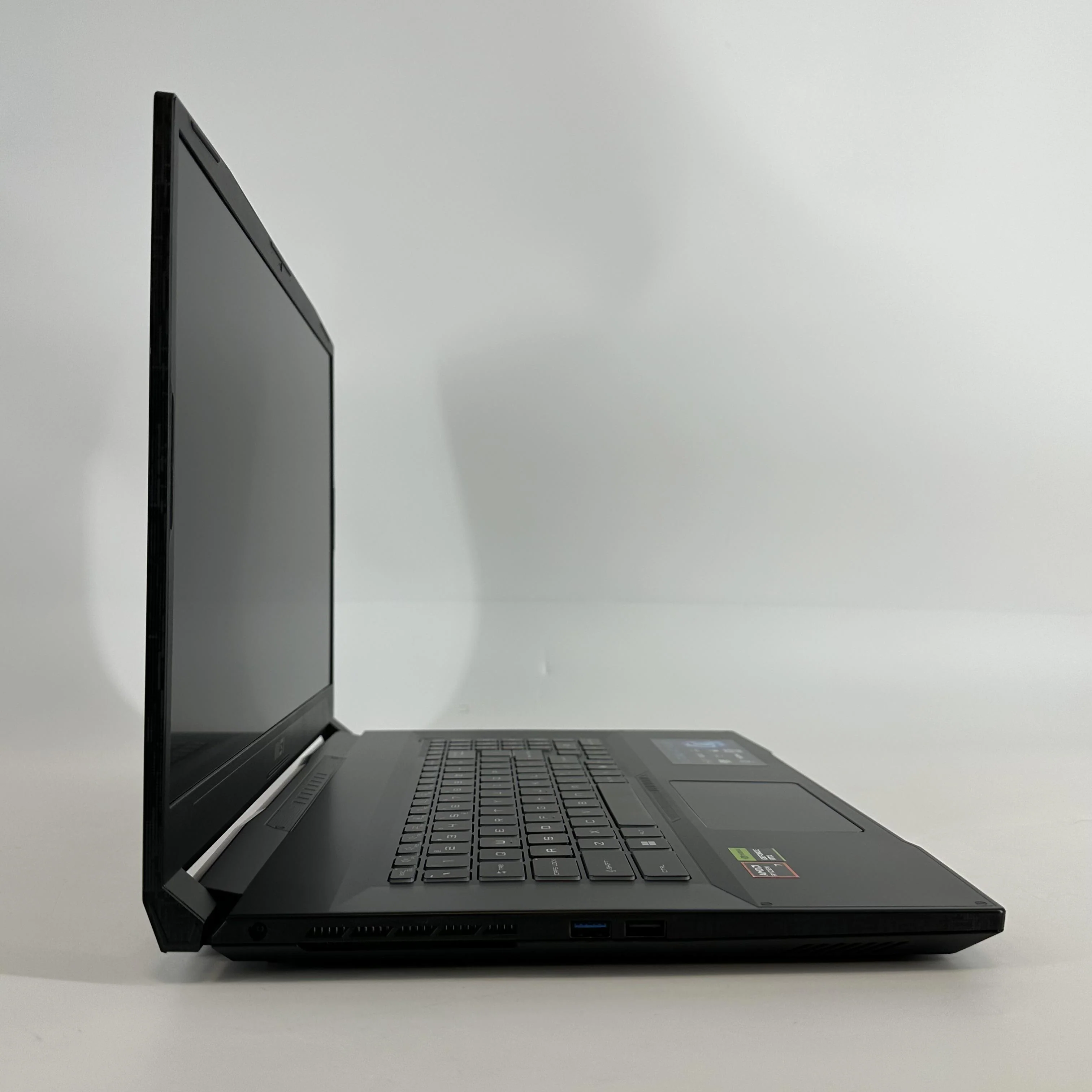 MSI Katana A17 AI 17.3 Black 3.8 GHz AMD Ryzen 7 8845HS 16GB RAM 1TB Solid State Drive NVIDIA GeForce RTX 4070 8 GB - Image 3