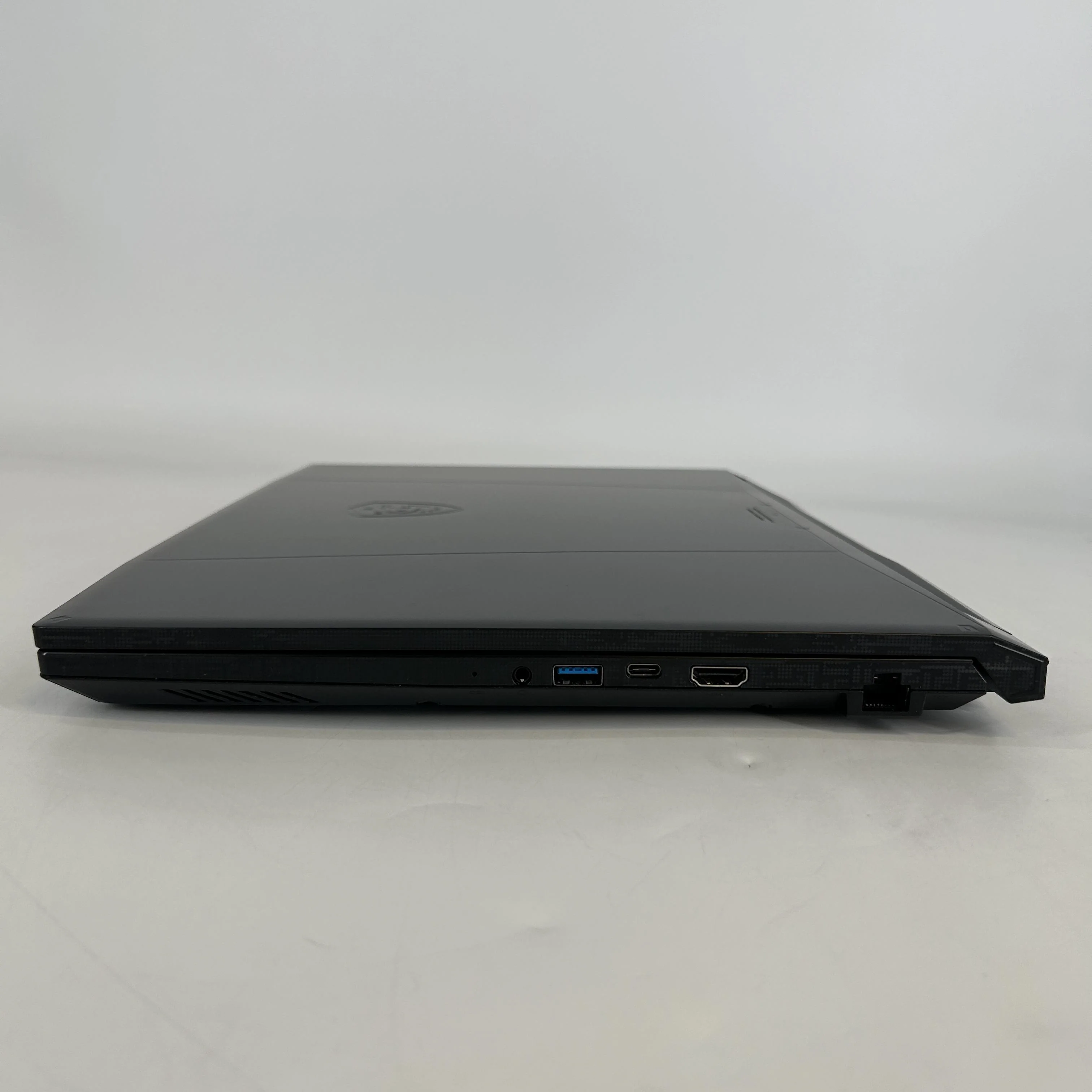 MSI Katana A17 AI 17.3 Black 4.0 GHz AMD Ryzen 9 8945HS 32GB RAM 1TB Solid State Drive NVIDIA GeForce RTX 4050 6 GB - Image 8