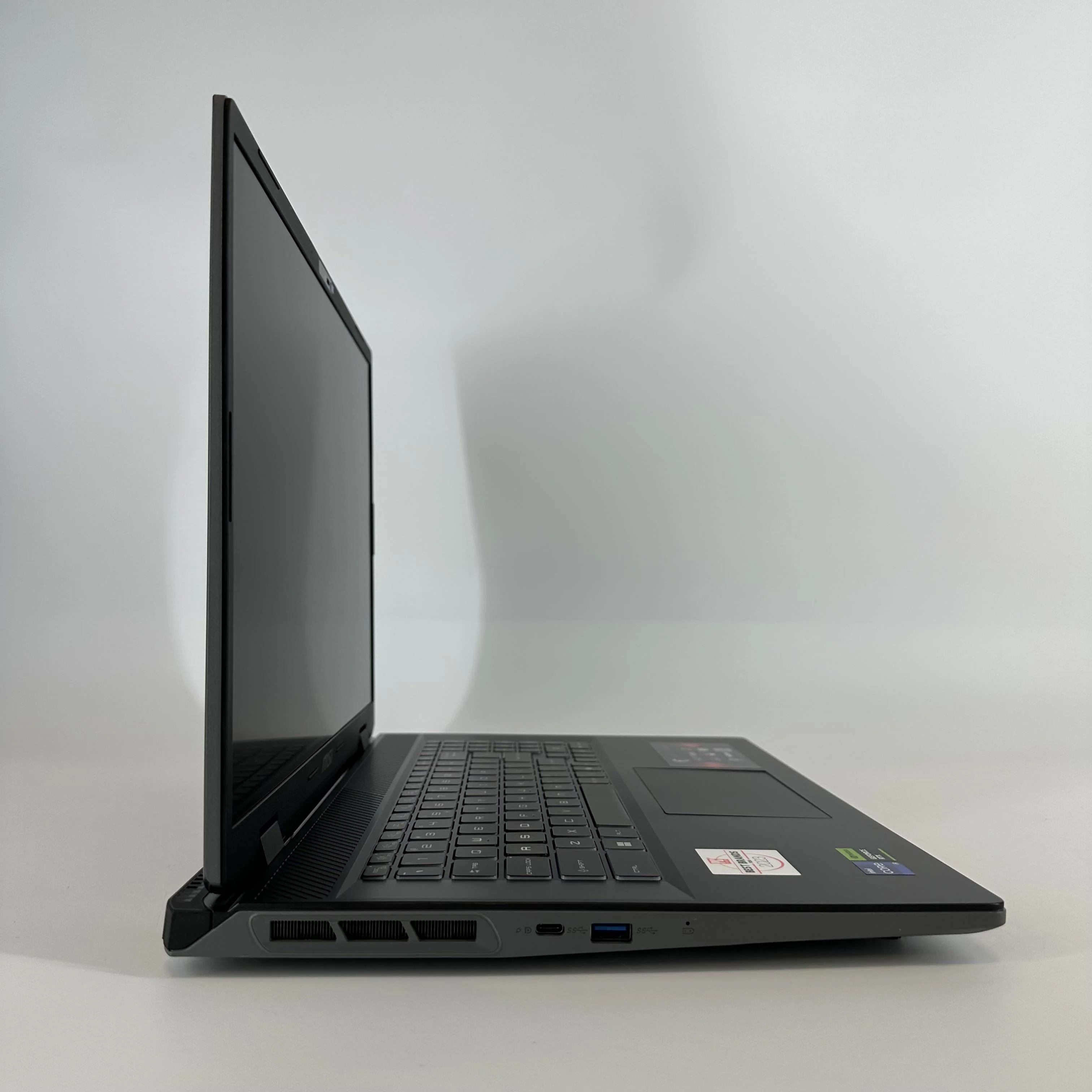 MSI Sword 17 HX Gray 2.2 GHz Intel Core i9 14th Gen. 32GB RAM 1TB Solid State Drive NVIDIA GeForce RTX 4070 8 GB - Image 5