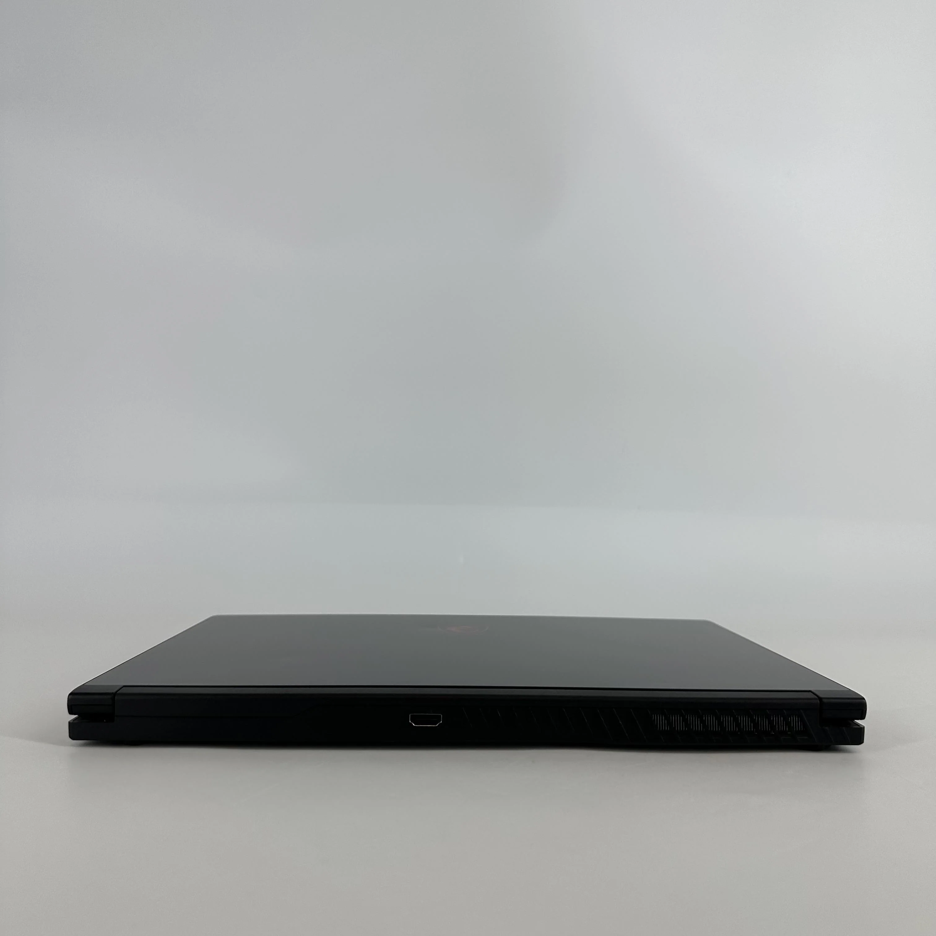 MSI Thin GF63 15.6 Black 2.4 GHz Intel Core i5 9th Gen. 8GB RAM 512GB Solid State Drive NVIDIA GeForce GTX 1650 4 GB - Image 10