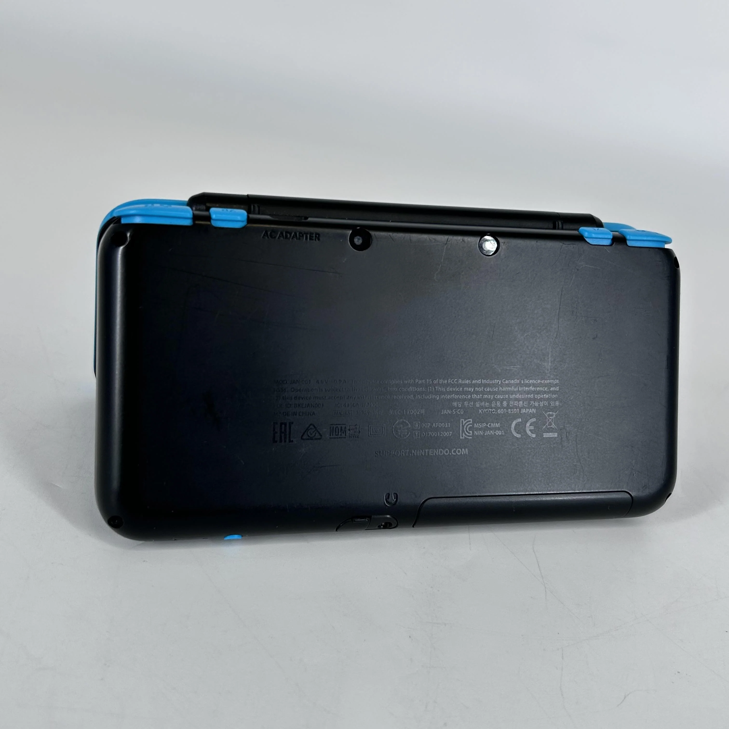 Nintendo New 2DS XL Black + Turquoise Black - Image 6