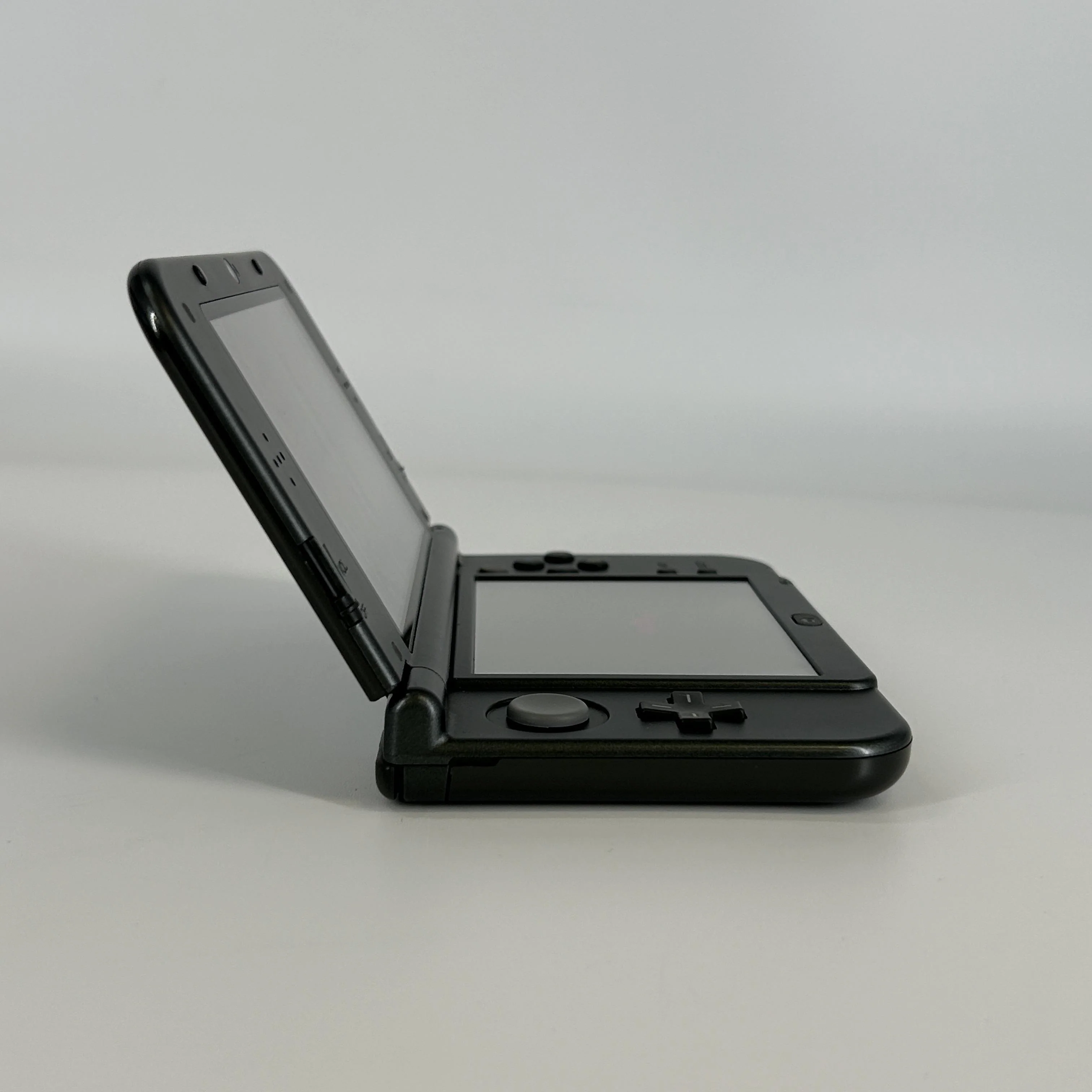 Nintendo New 3DS XL Gray - Image 3