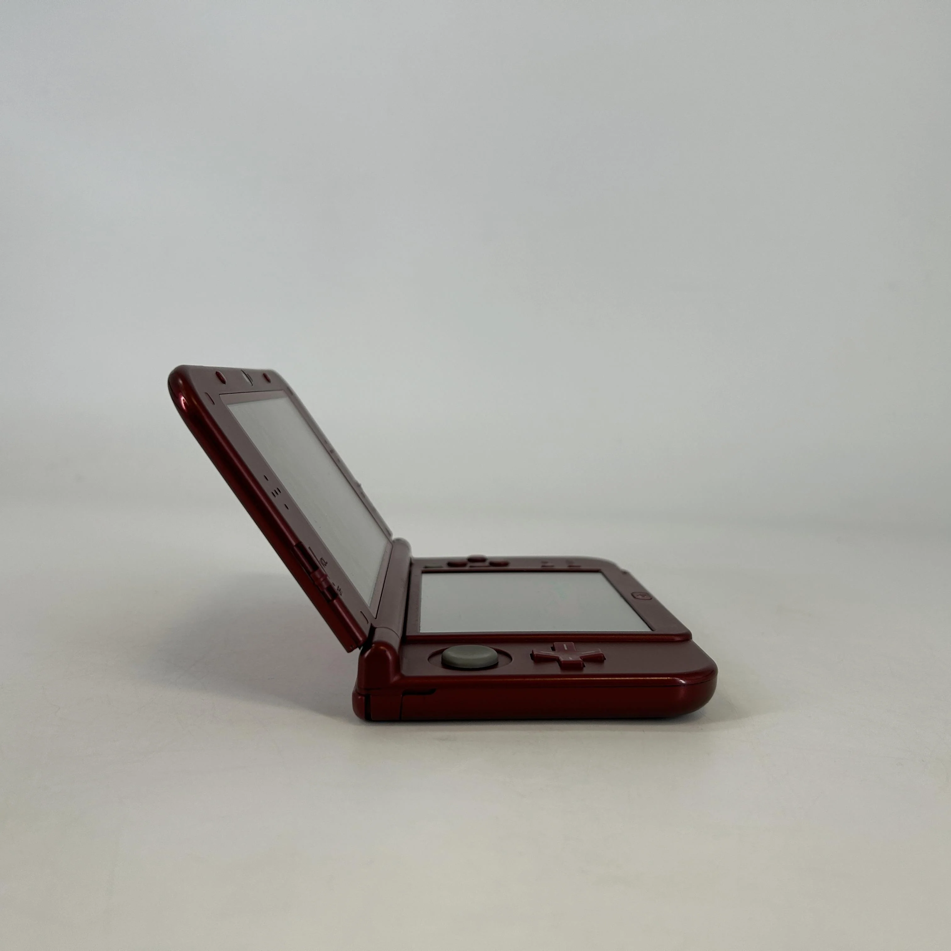 Nintendo New 3DS XL Red - Image 3