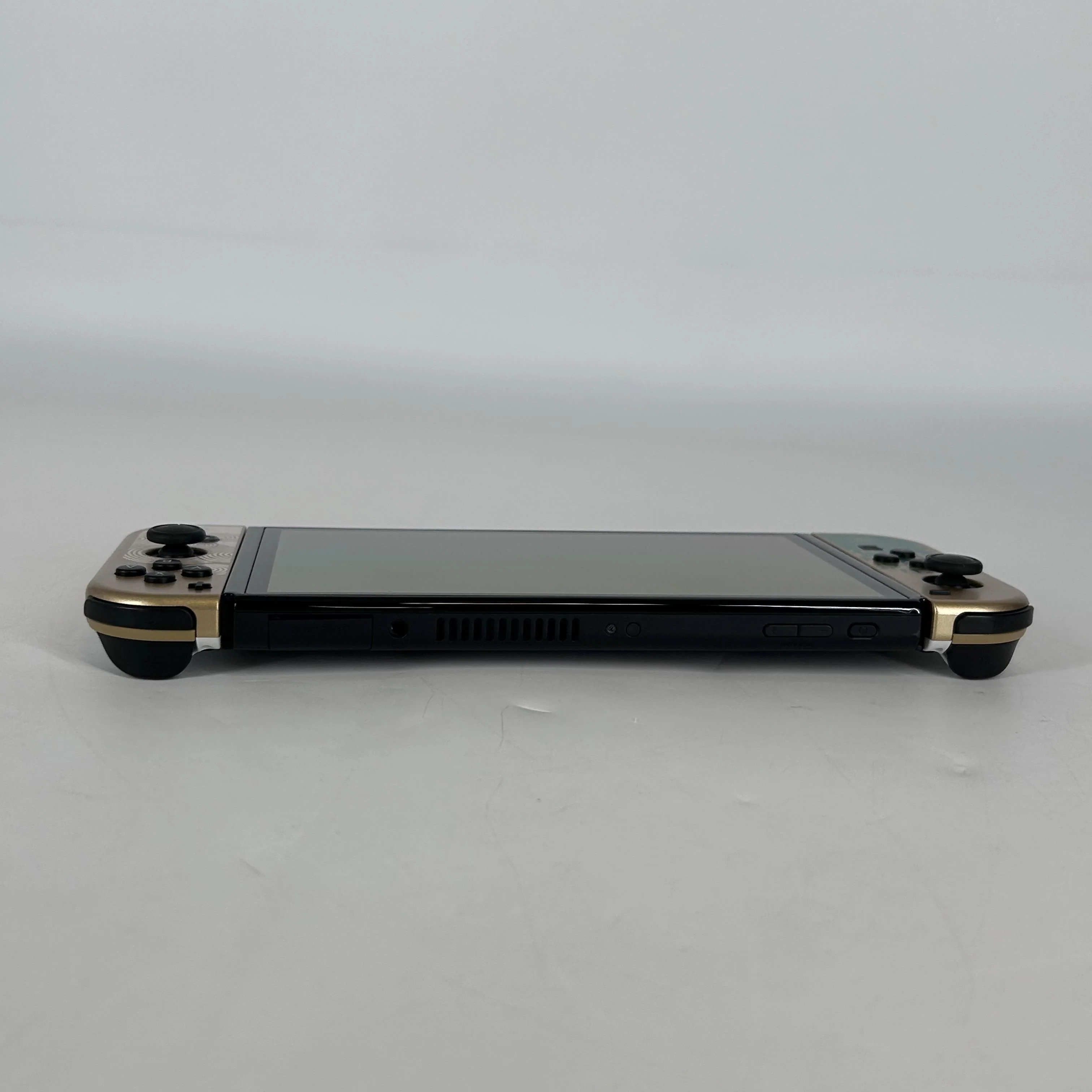 Nintendo Switch OLED The Legend Of Zelda: Tears Of The Kingdom Edition Black 64GB - Image 6