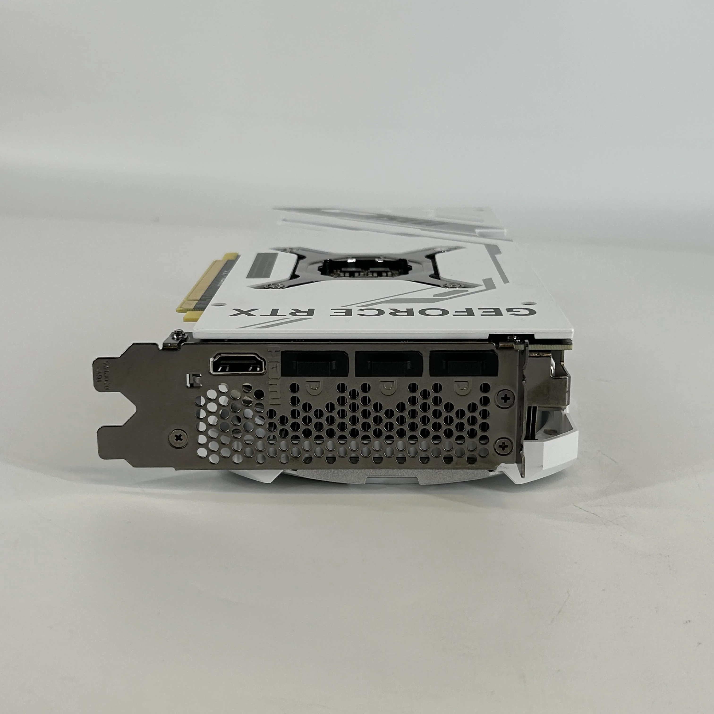 NVIDIA GeForce RTX 4070 Ti Super 16GB RAM - Image 4