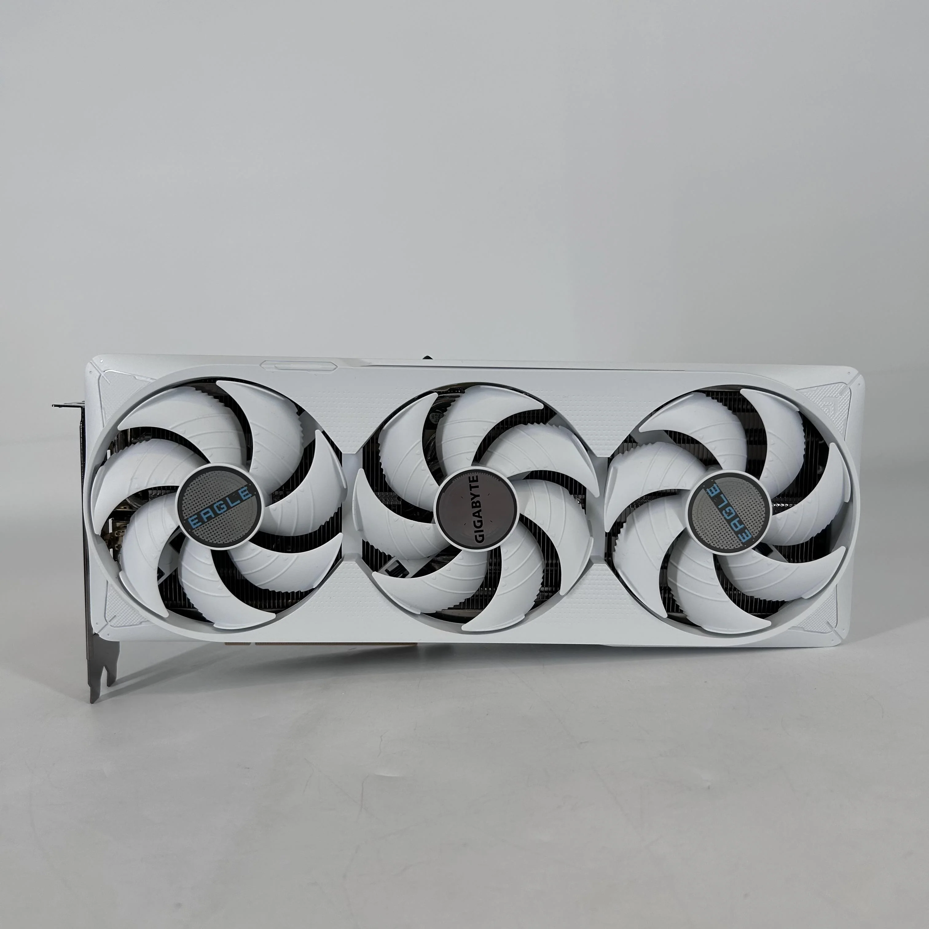 NVIDIA GeForce RTX 5070 Ti 16GB RAM - Image 2