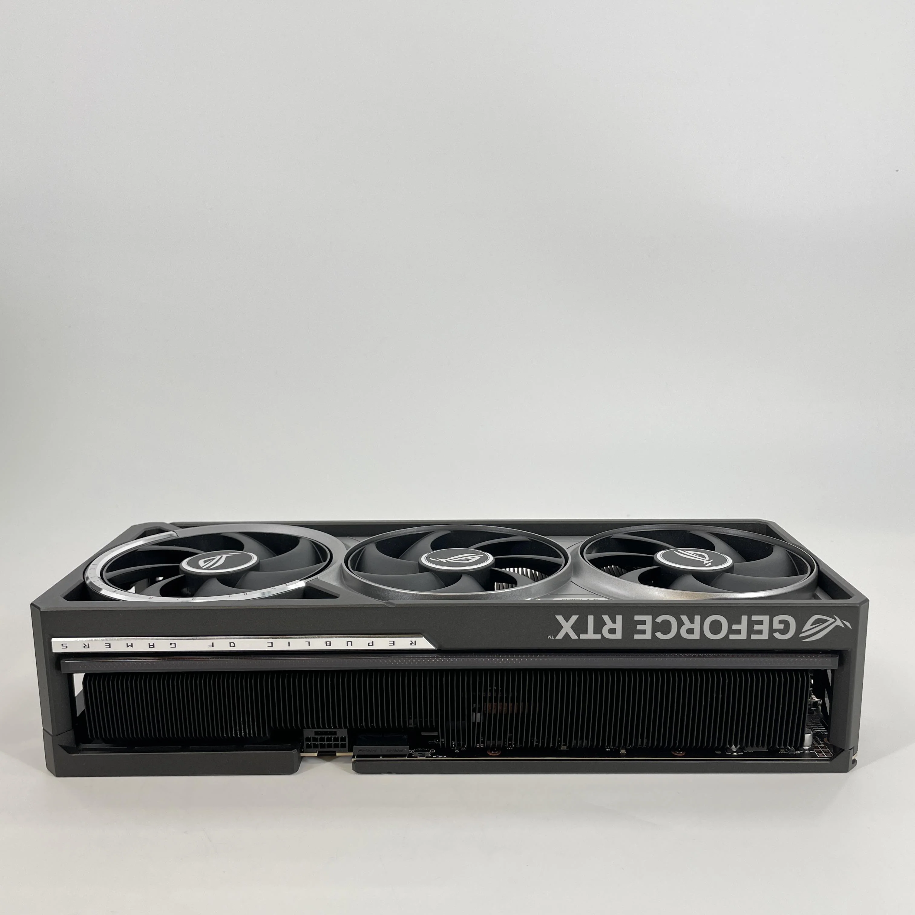 NVIDIA GeForce RTX 5080 16GB RAM - Image 8