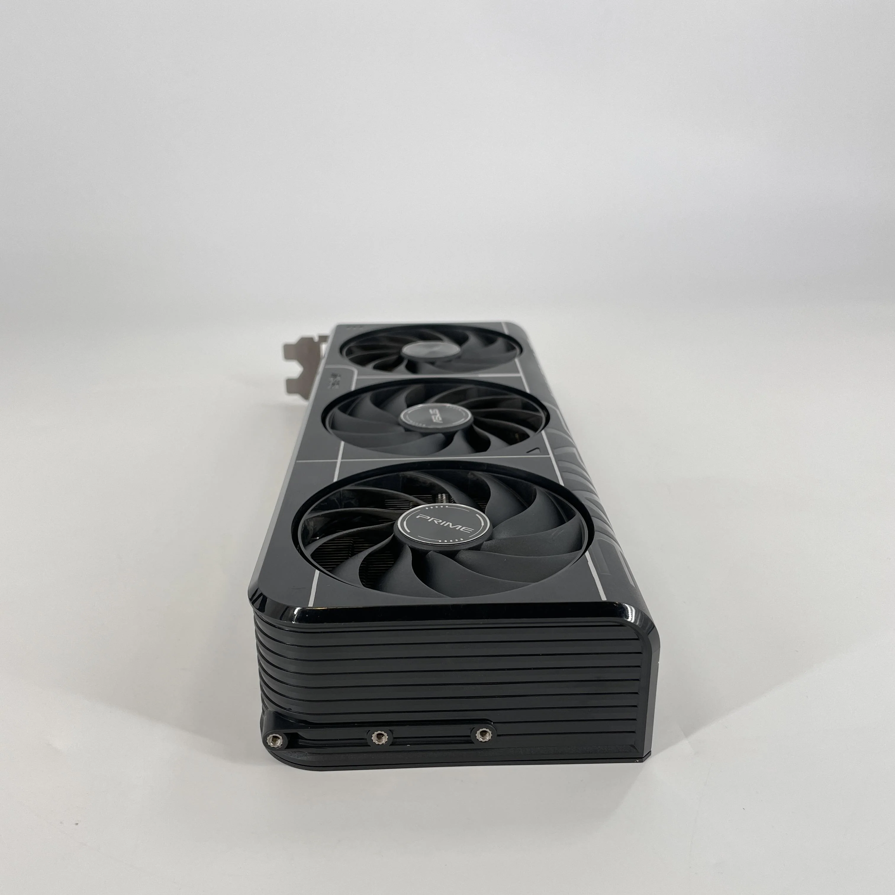 NVIDIA GeForce RTX 5080 16GB RAM - Image 5